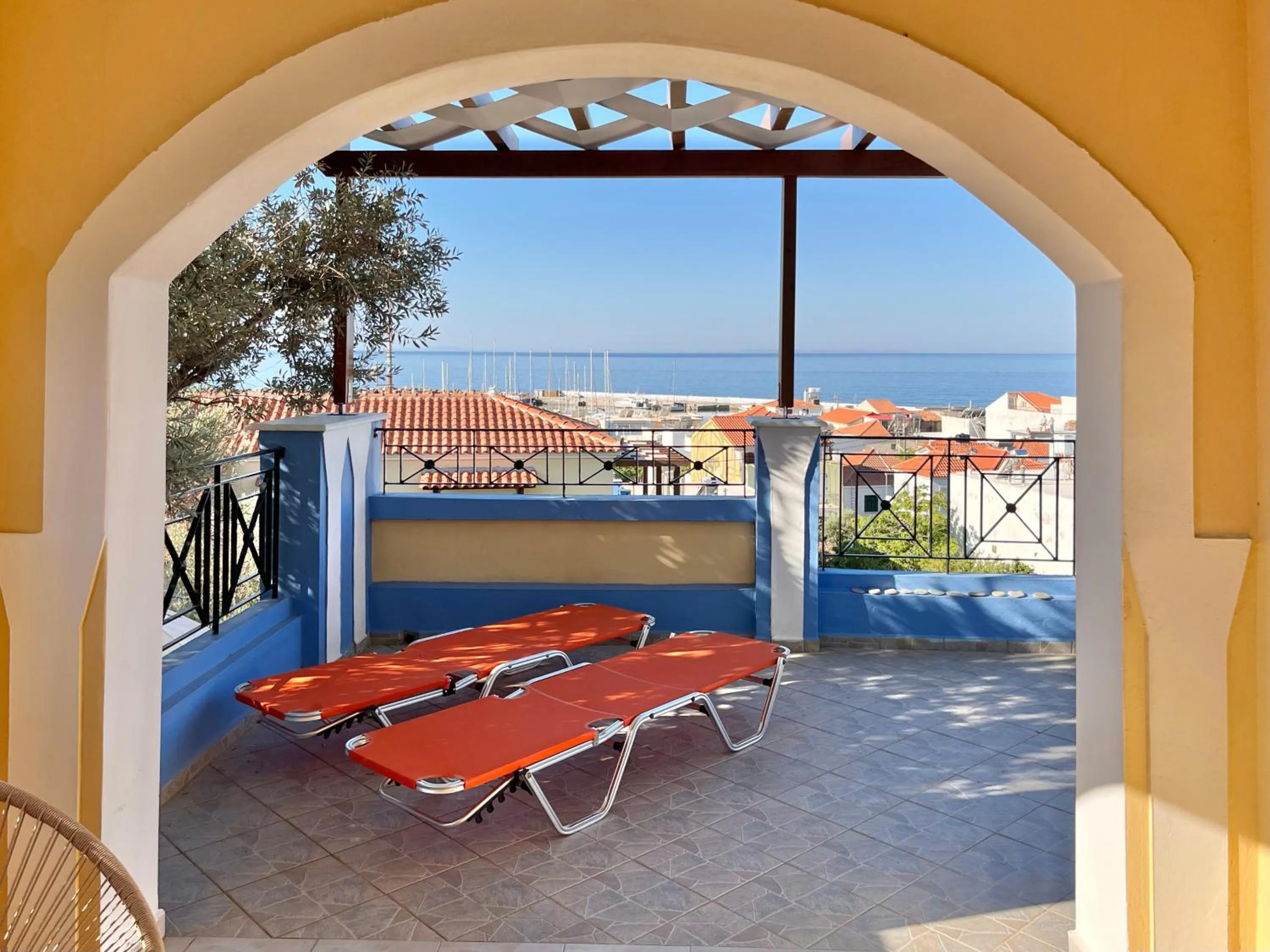 Balcony/Terrace in Pantheon Apartments & Studios