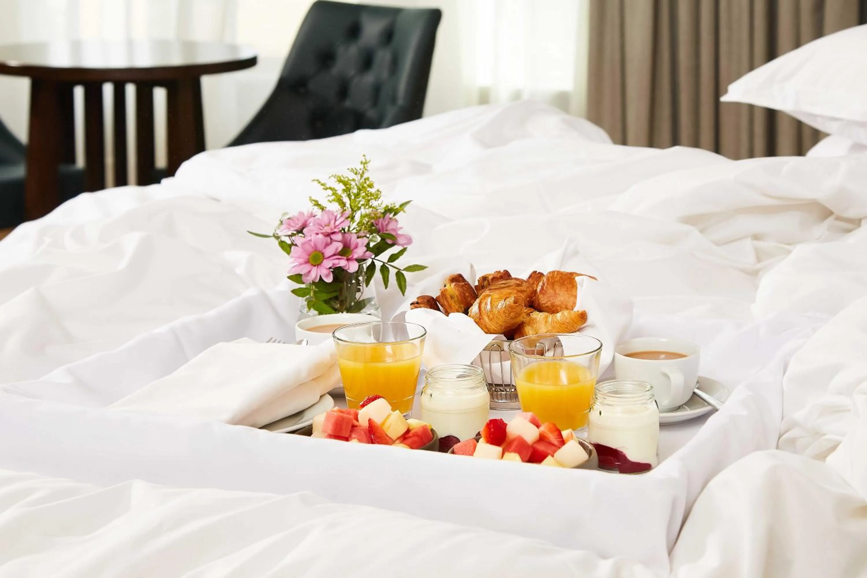 Continental breakfast, Bed in Lough Eske Castle