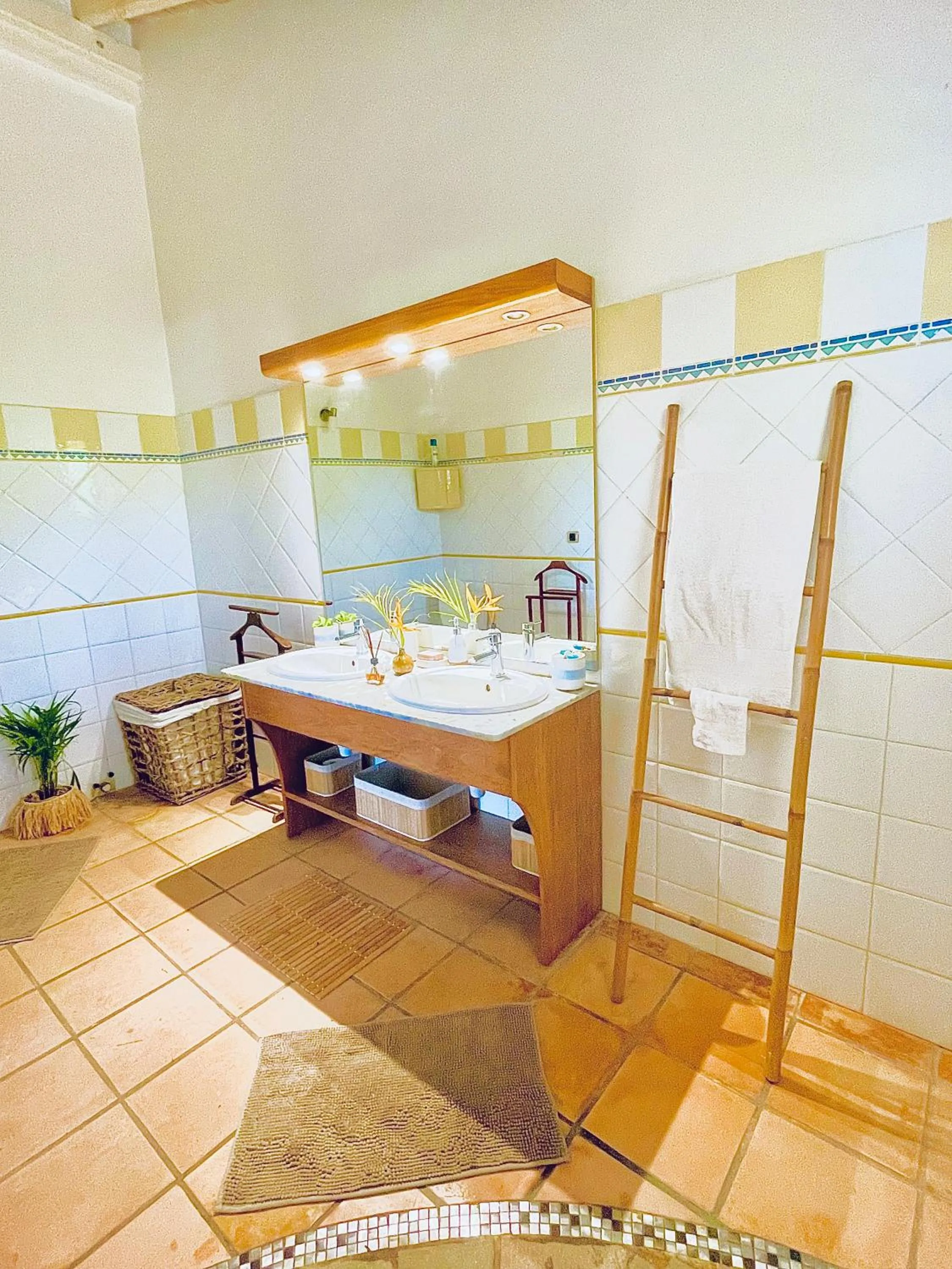 Shower in Papeth House
