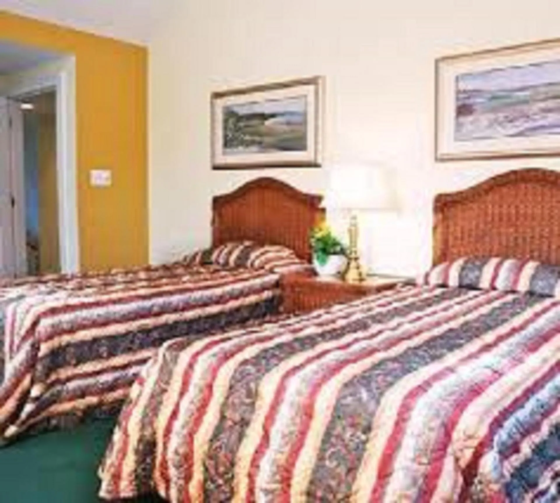 Restaurant/places to eat, Bed in King's Creek Resort