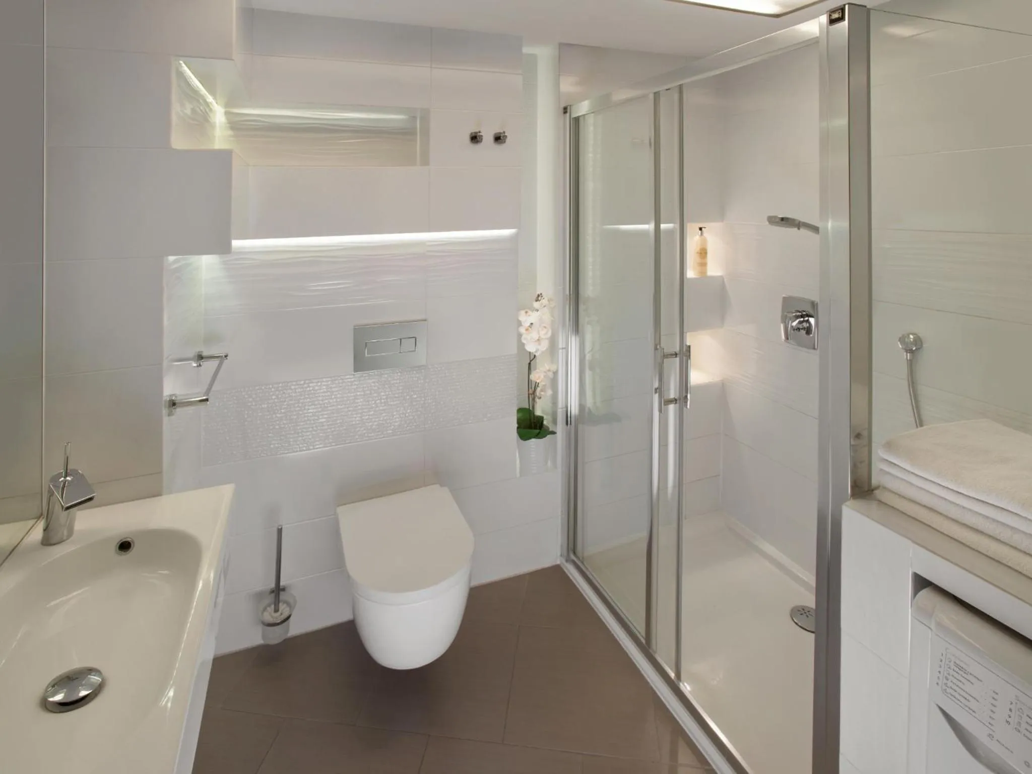 Bathroom in Parkside Apartments Old Town