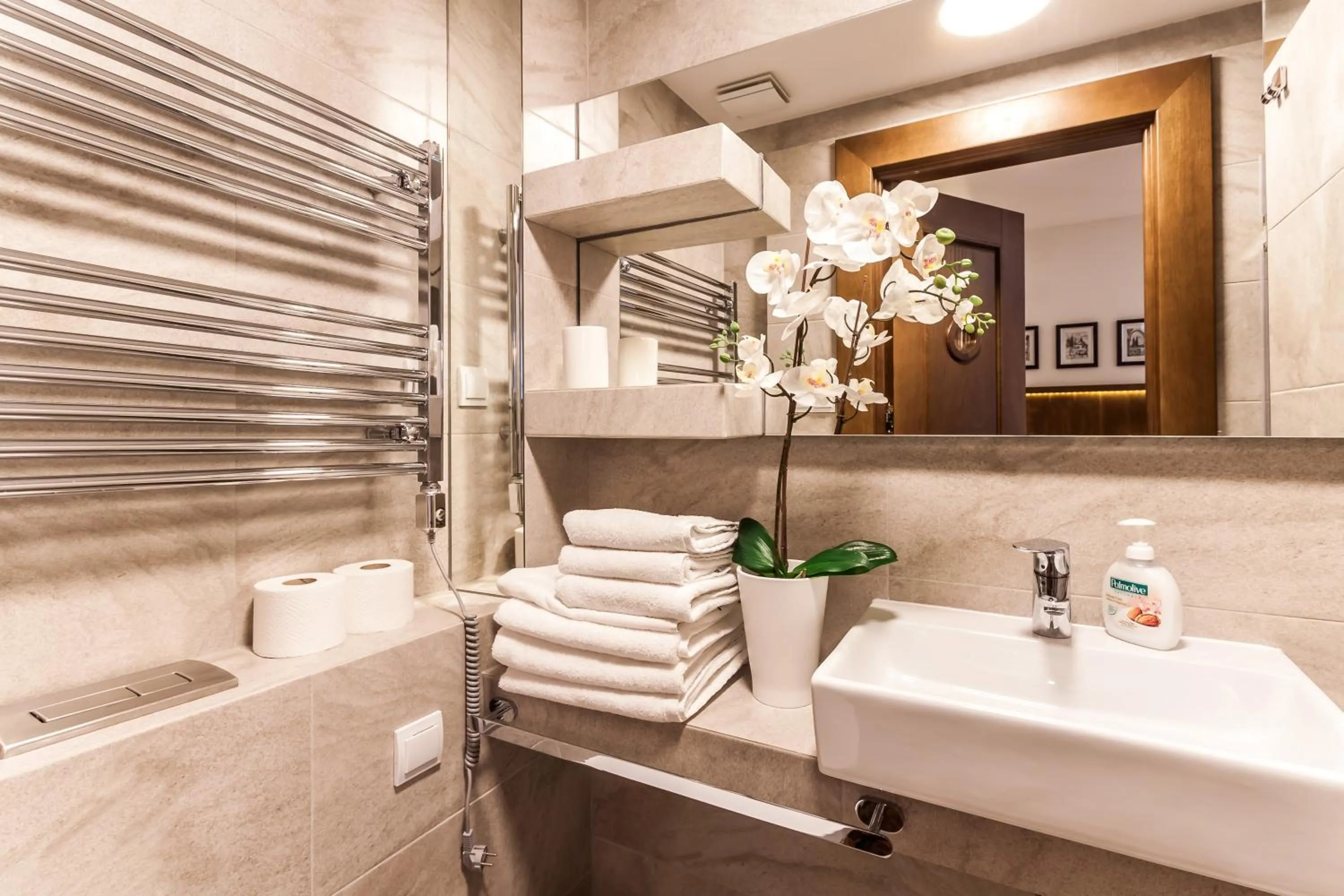 Bathroom in Parkside Apartments Old Town