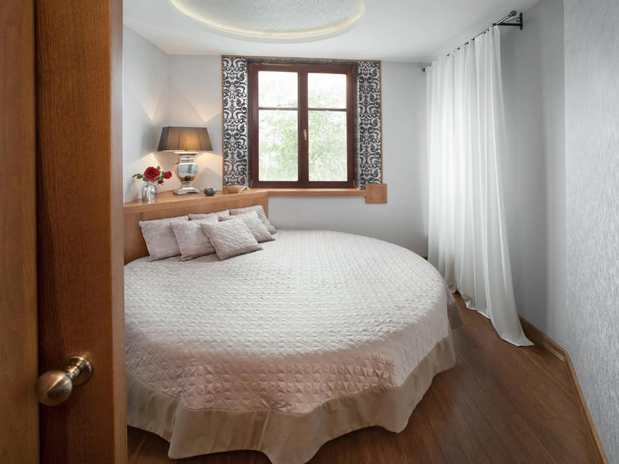 Bedroom, Bed in Parkside Apartments Old Town