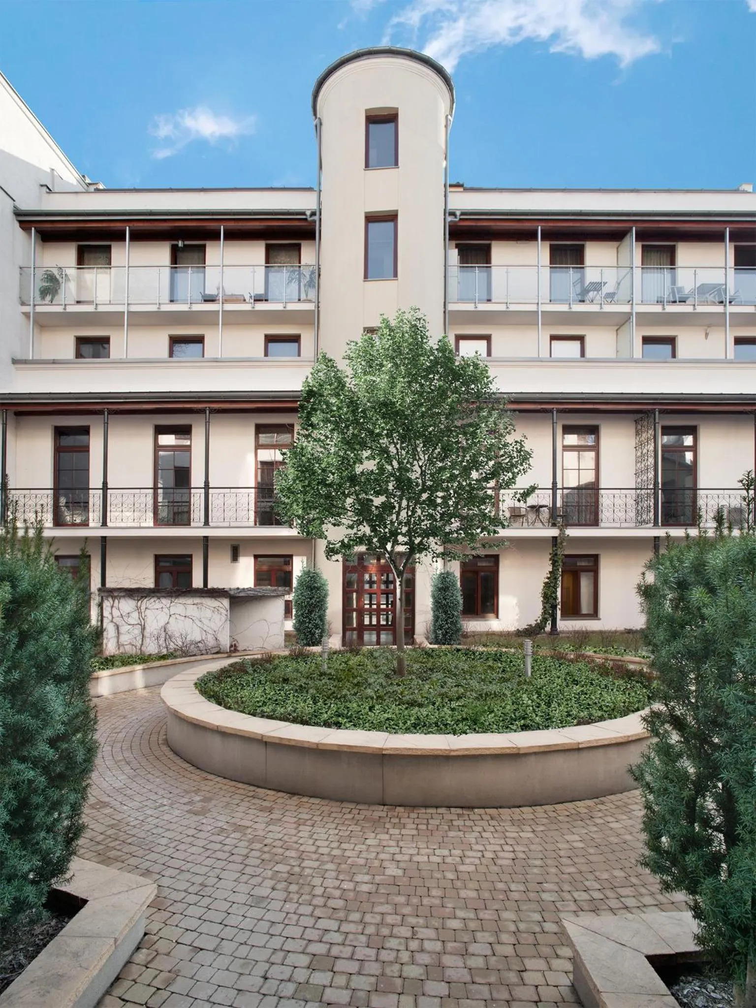 Garden in Parkside Apartments Old Town