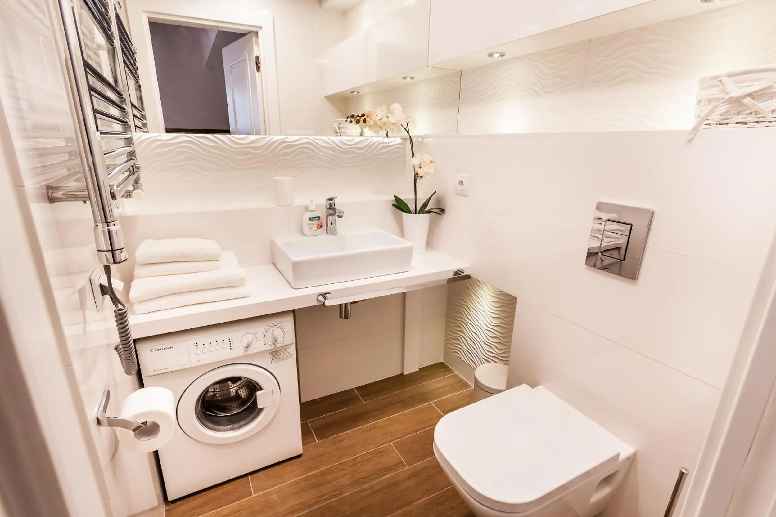 Bathroom in Parkside Apartments Old Town