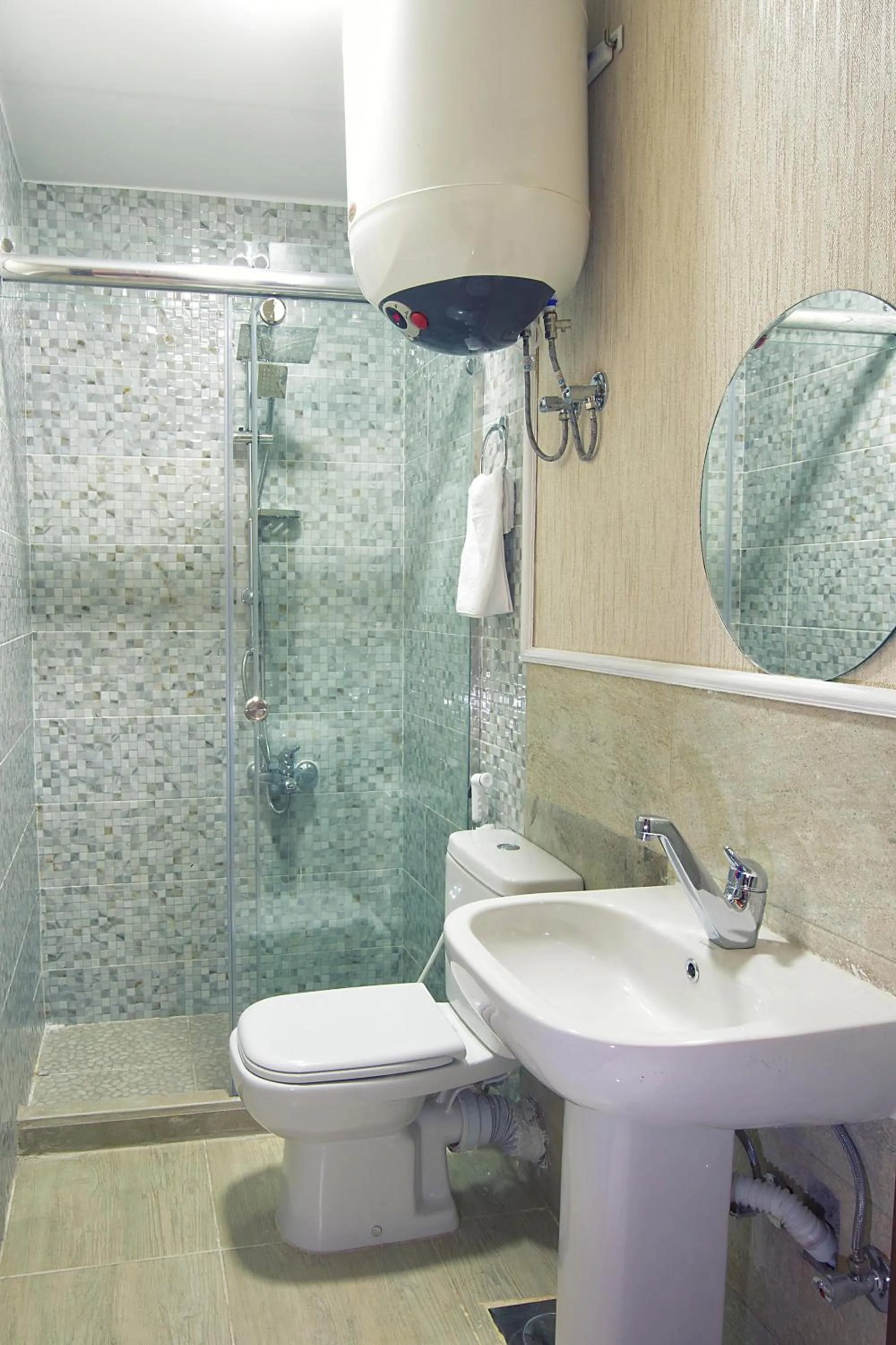 Bathroom in Tahrir Plaza Suites - Museum View