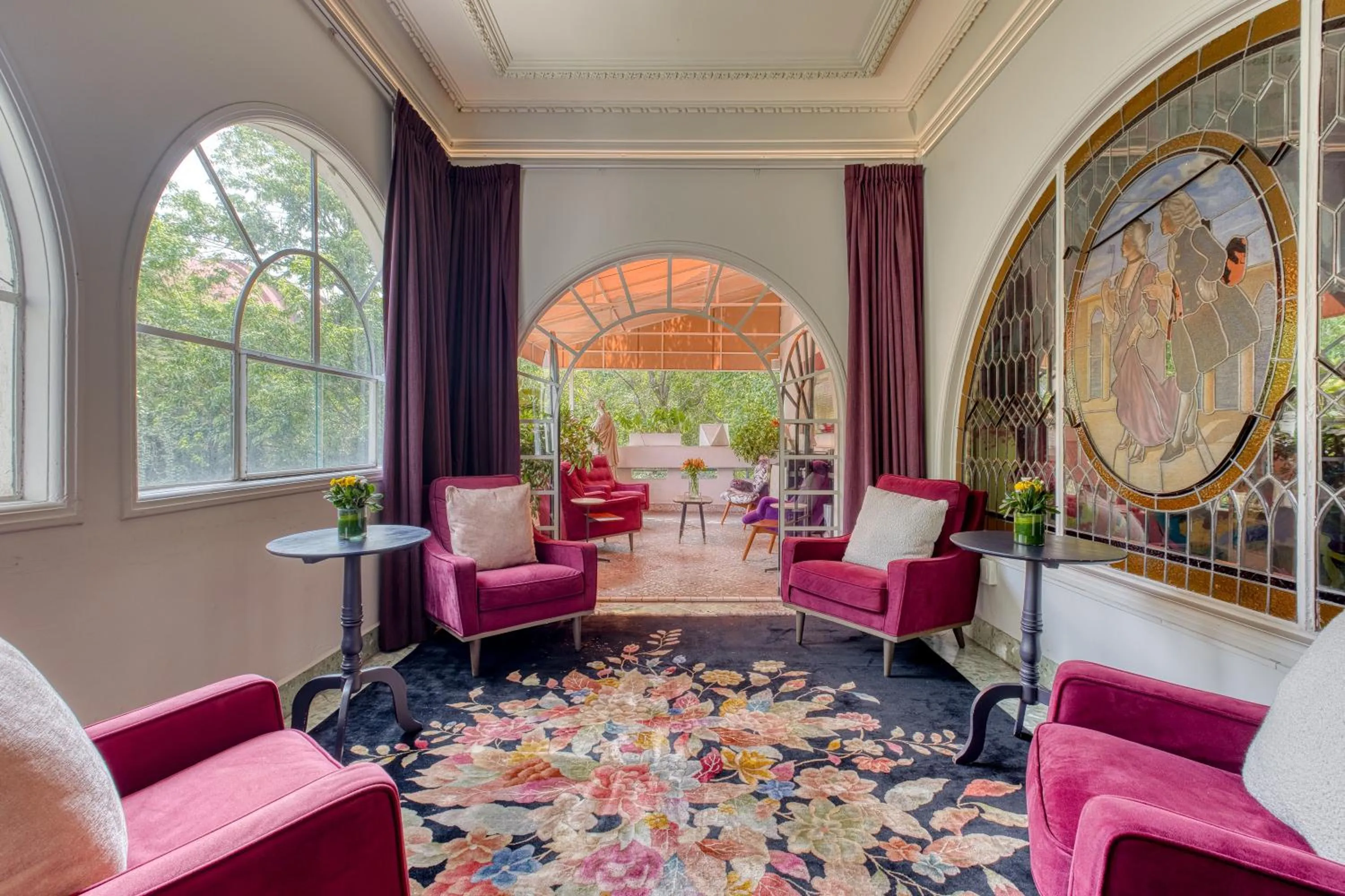 Pug Seal Polanco Anatole France