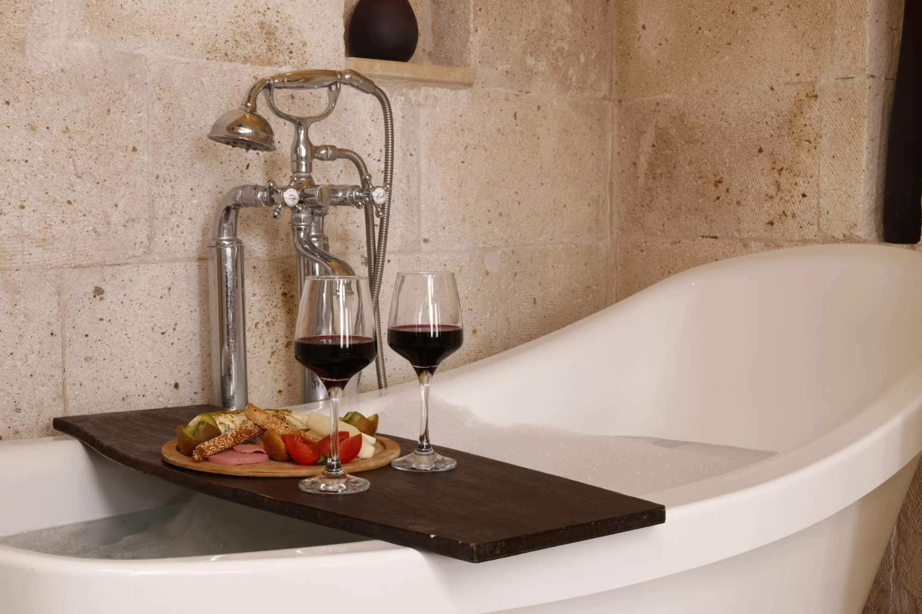 Food and drinks in Anatelein Cave Hotel