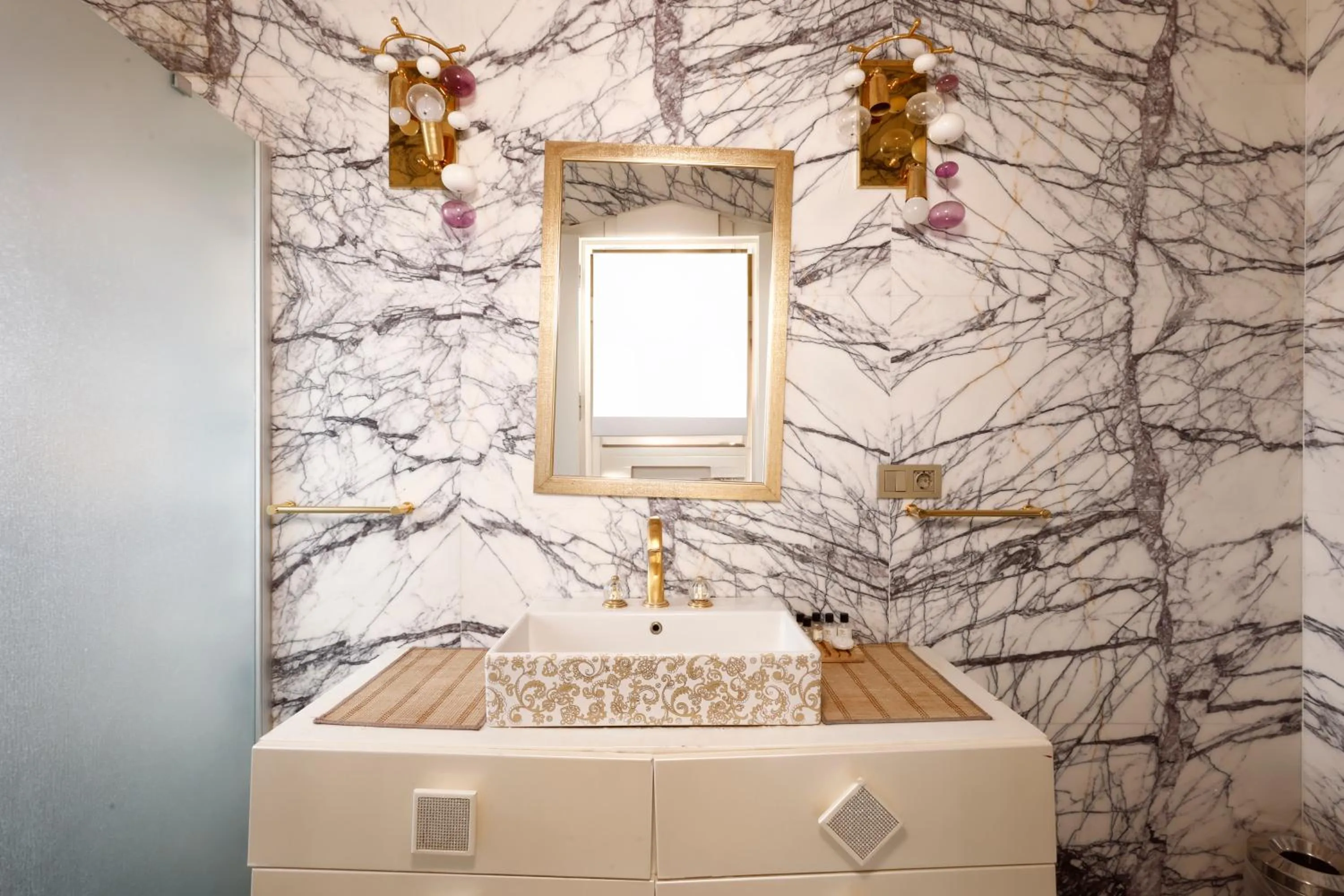 Bathroom in Anatelein Cave Hotel