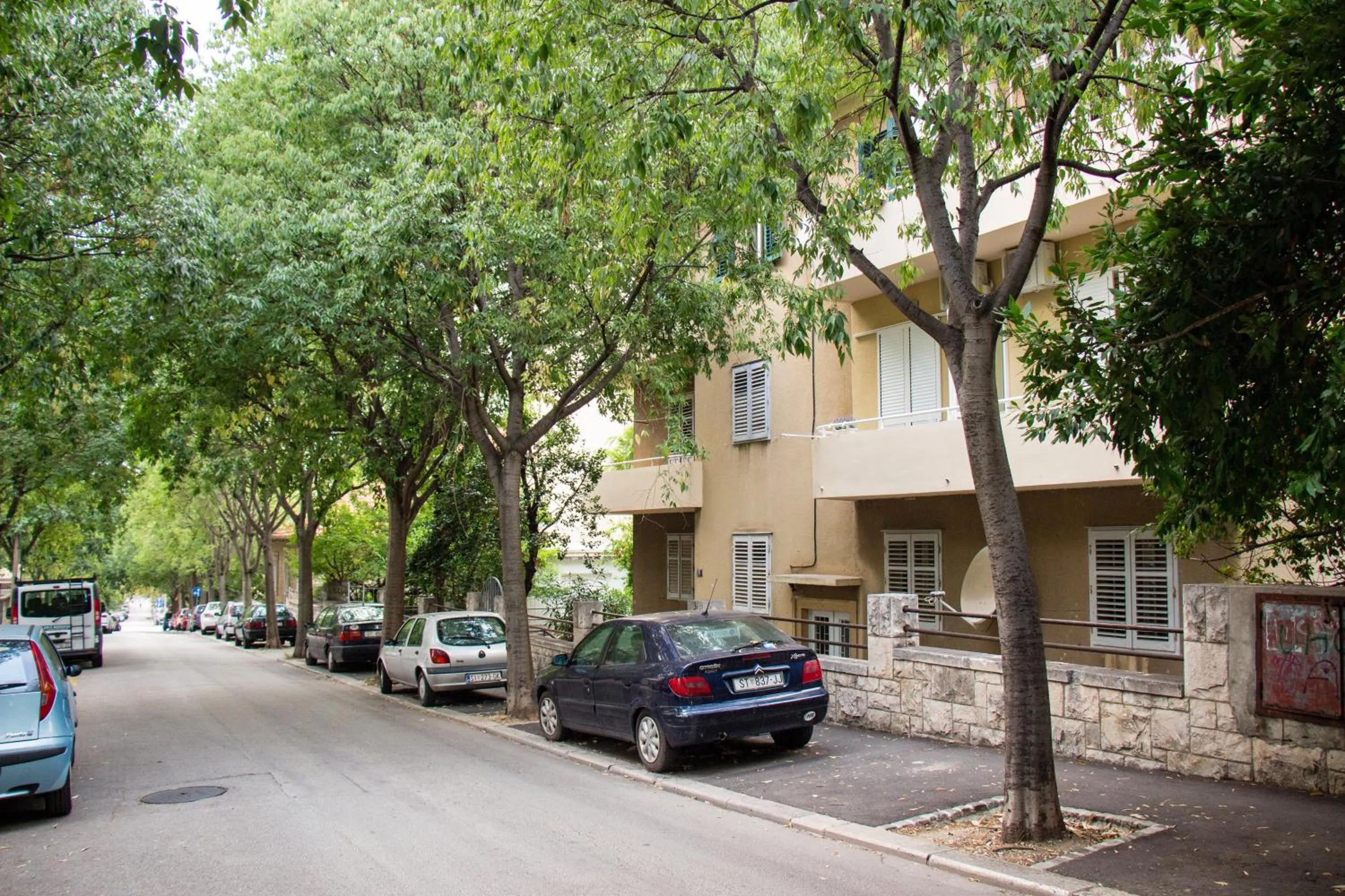 Property building in Lugo Apartments