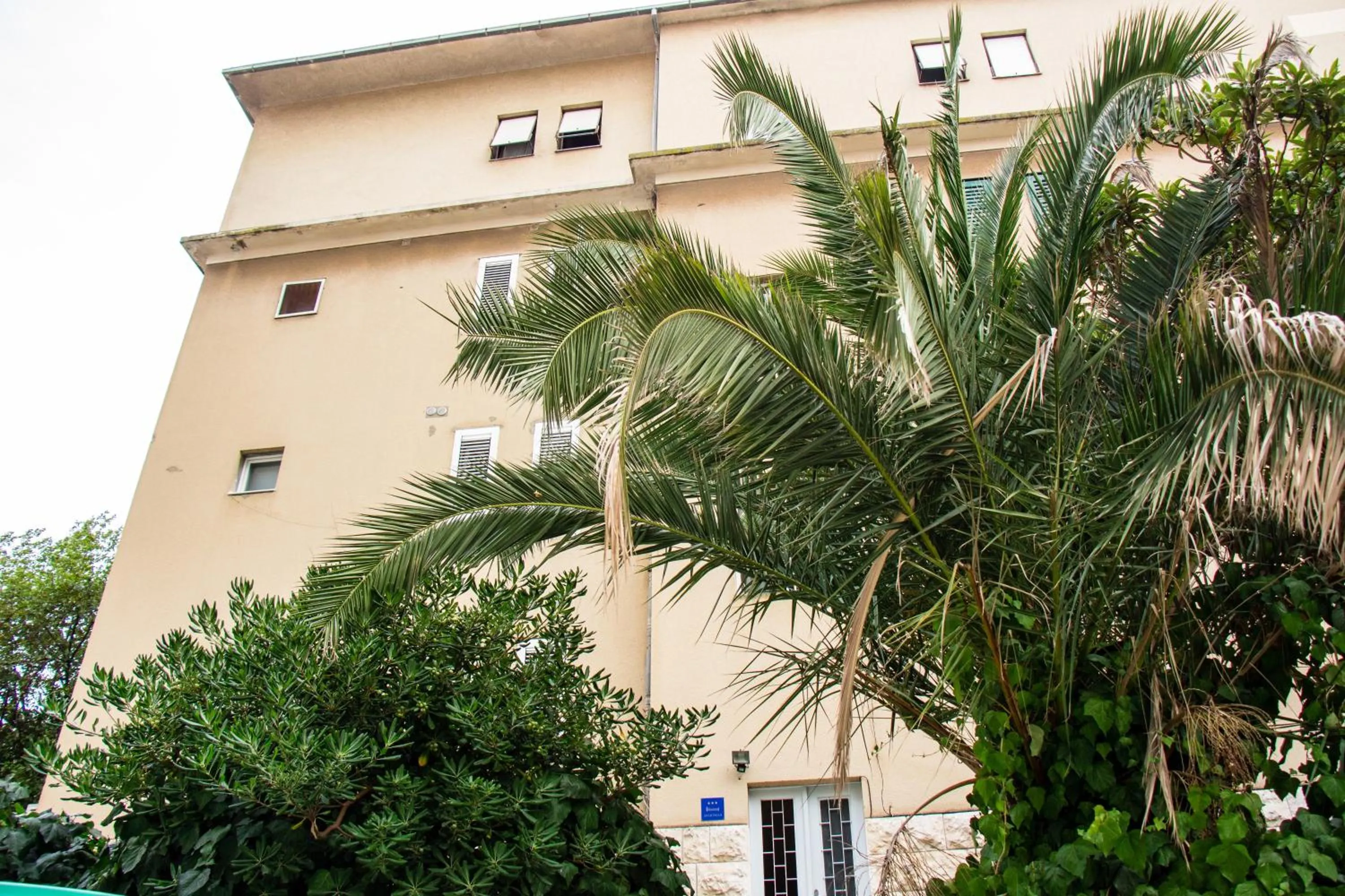 Property building in Lugo Apartments