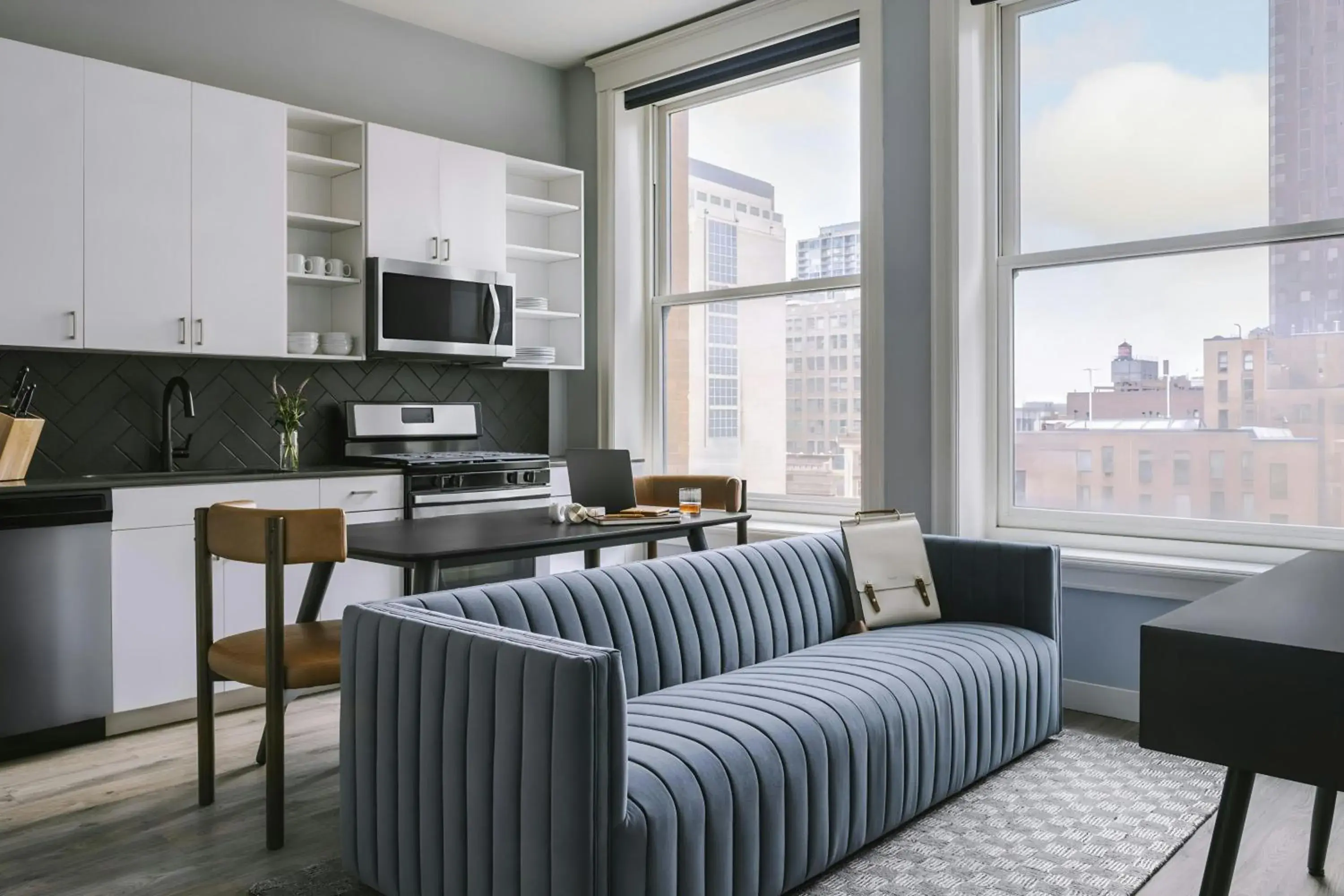 Three-Bedroom Superior Apartment in Sonder by Marriott Bonvoy The Plymouth Apartments Loop Three-Bedroom Superior Apartment in Sonder by Marriott Bonvoy The Plymouth Apartments Loop