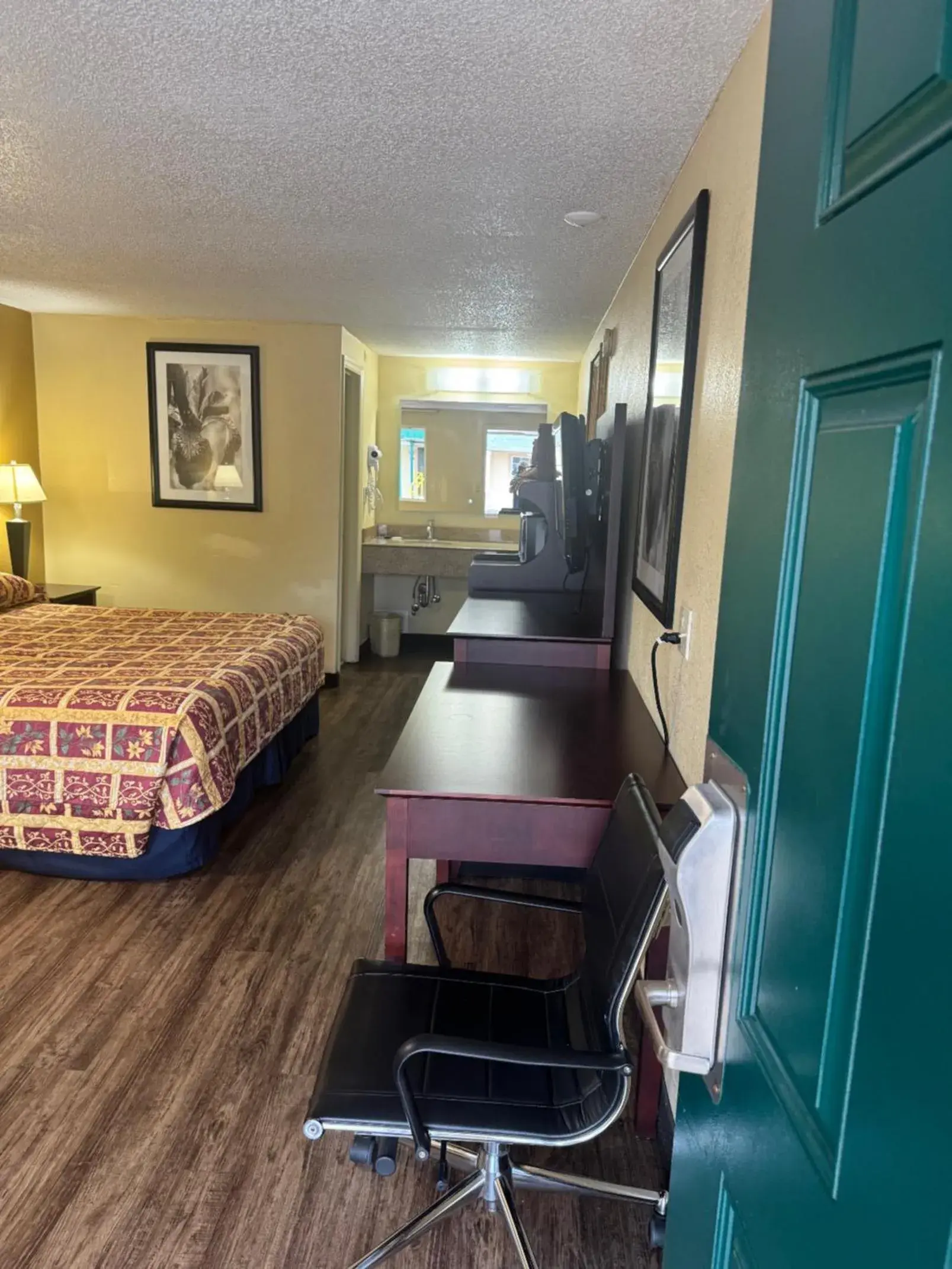 Bed in Somatel Goodlettsville Bed in Somatel Goodlettsville