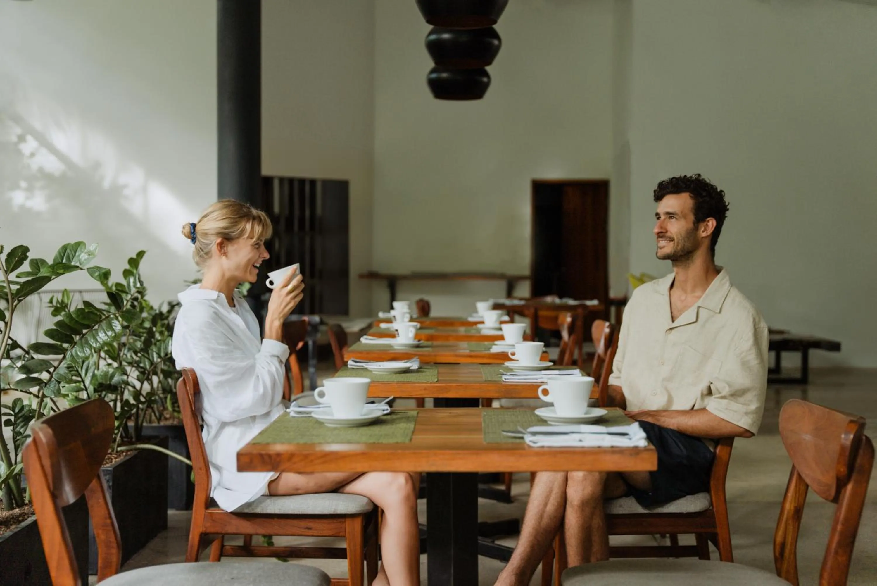 Restaurant/places to eat in Hotel Nya