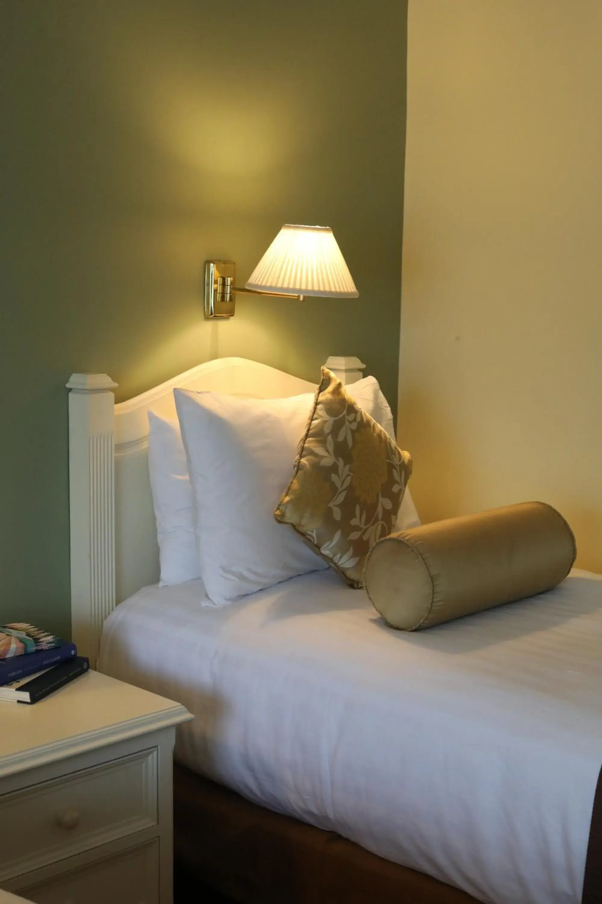 Classic Twin Room in Killeen House Hotel Classic Twin Room in Killeen House Hotel