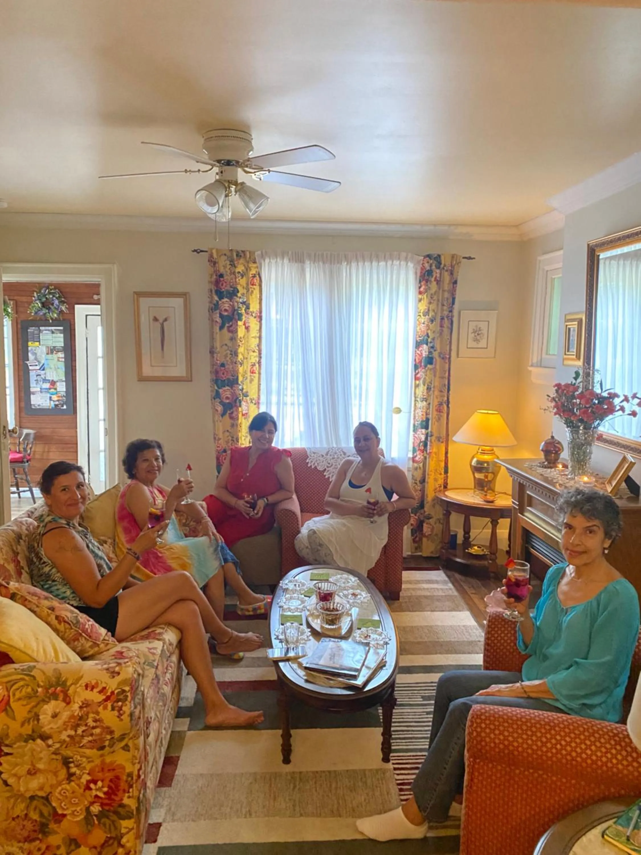 Living room in Blue Spruce Bed and Breakfast Muskoka