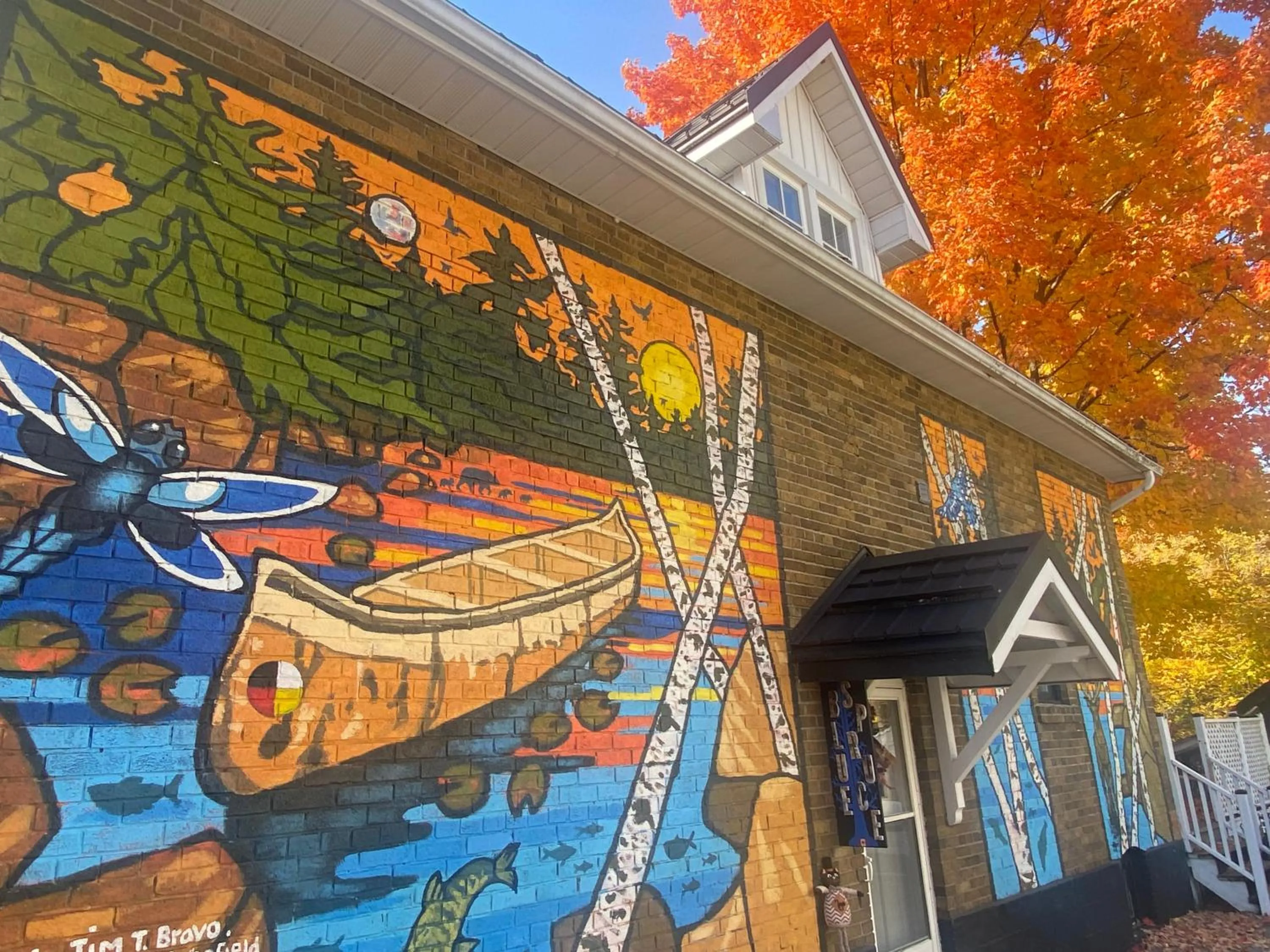 Property building in Blue Spruce Bed and Breakfast Muskoka