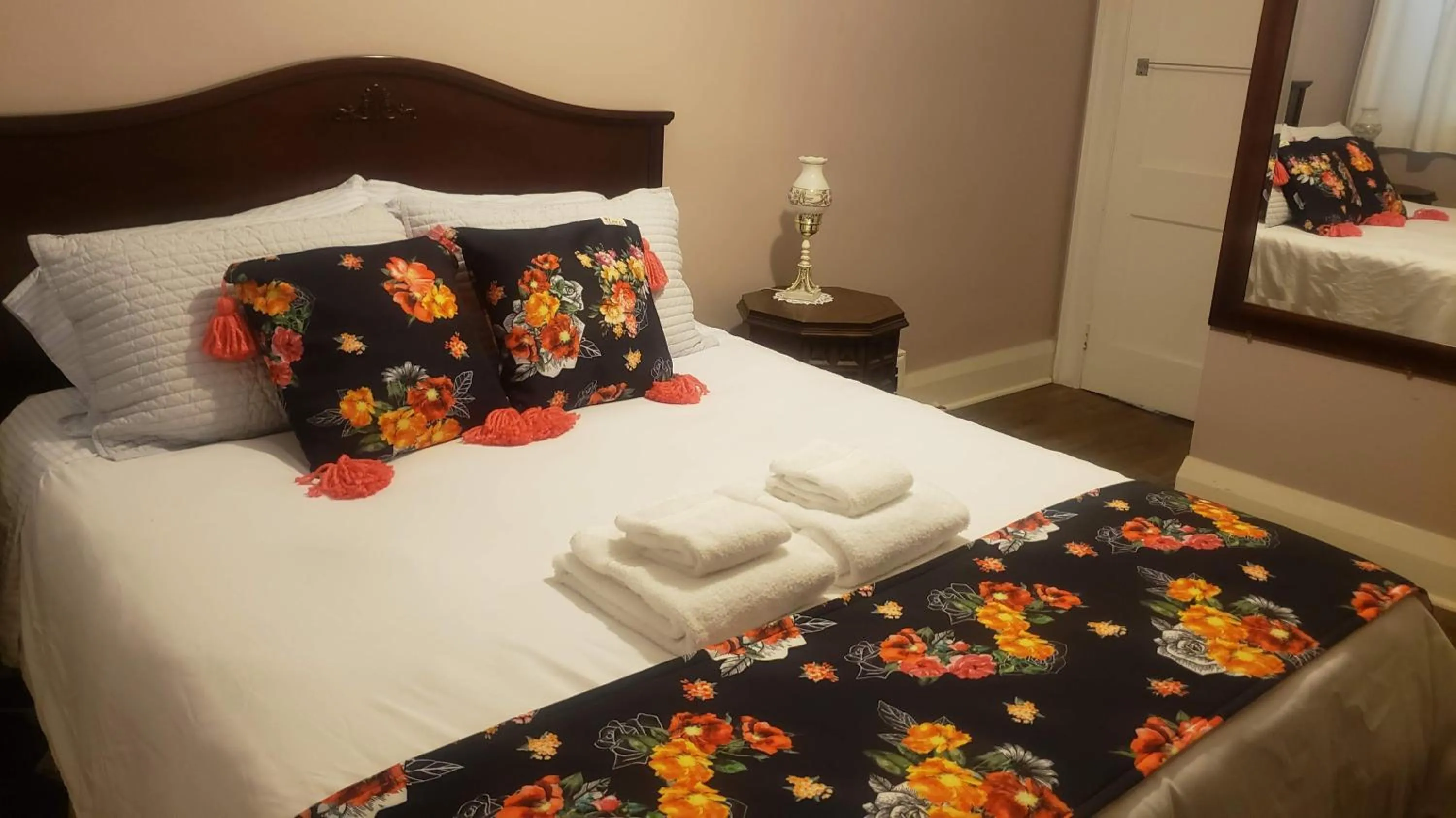 Bed in Blue Spruce Bed and Breakfast Muskoka