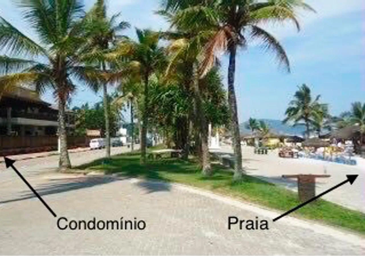 Facade/entrance in Residências Garcez - Pantai Enseada - Vista Mar