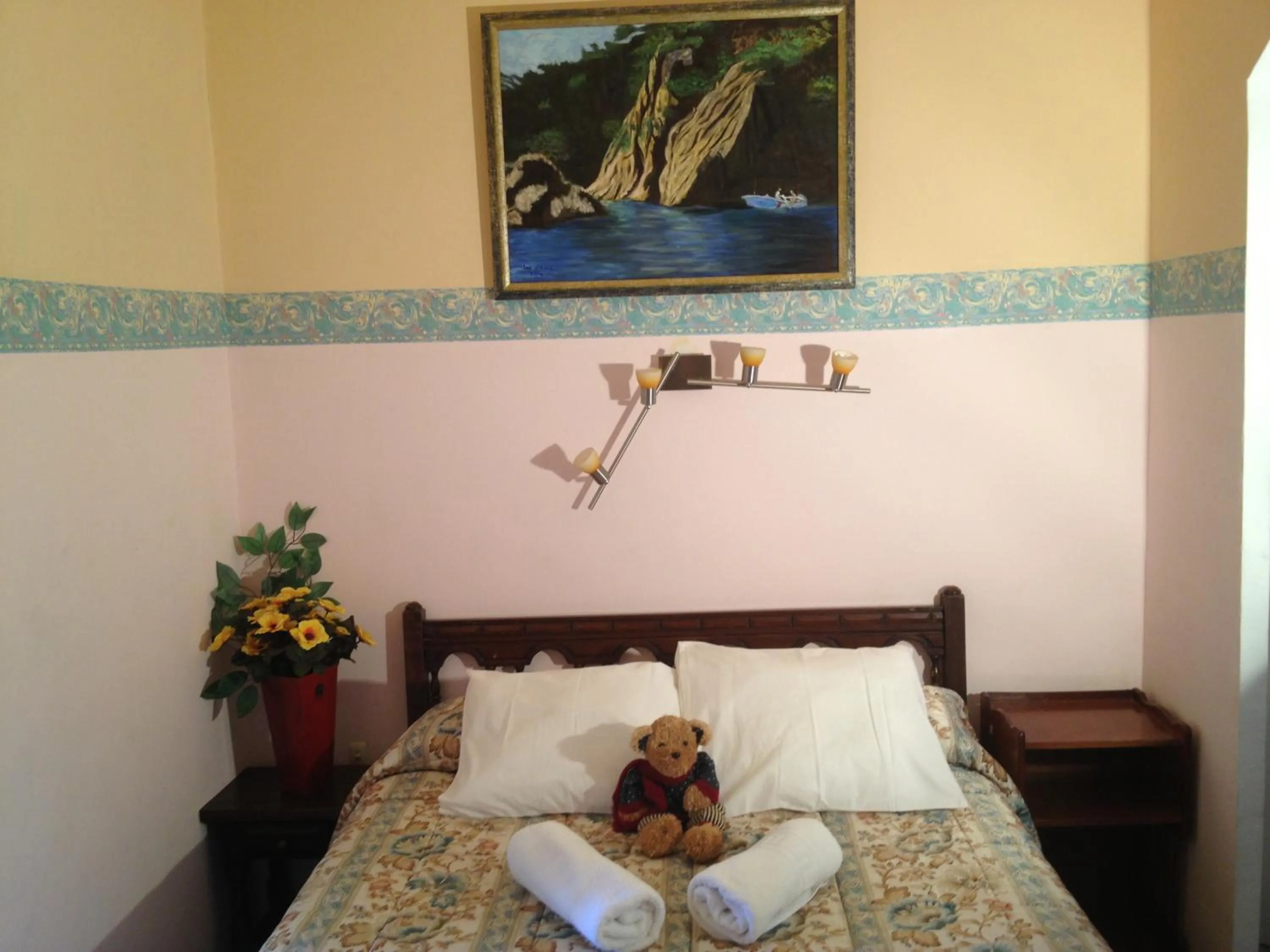 Decorative detail, Bed in Hotel Comodoro