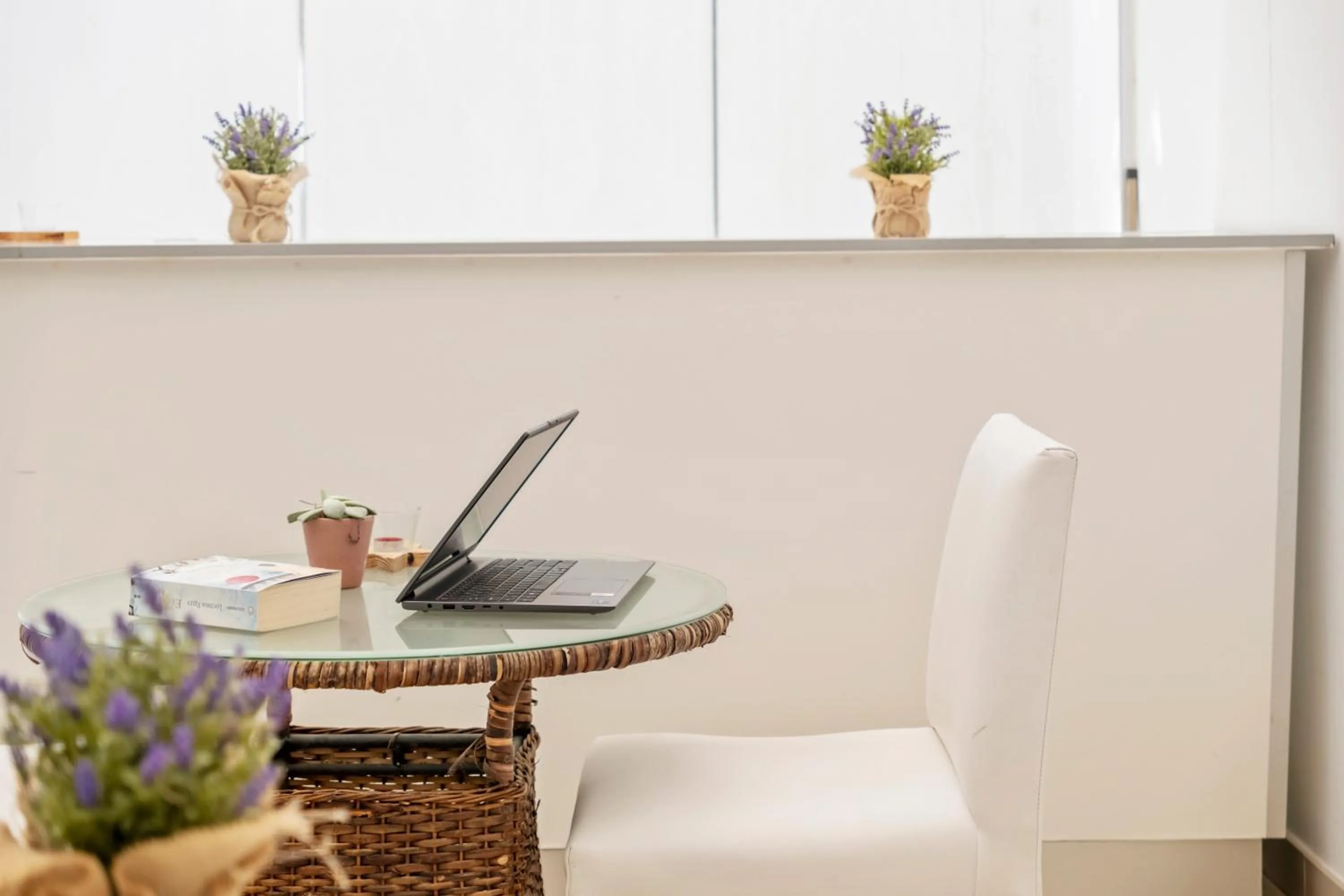 Seating area in White Waters Hotel