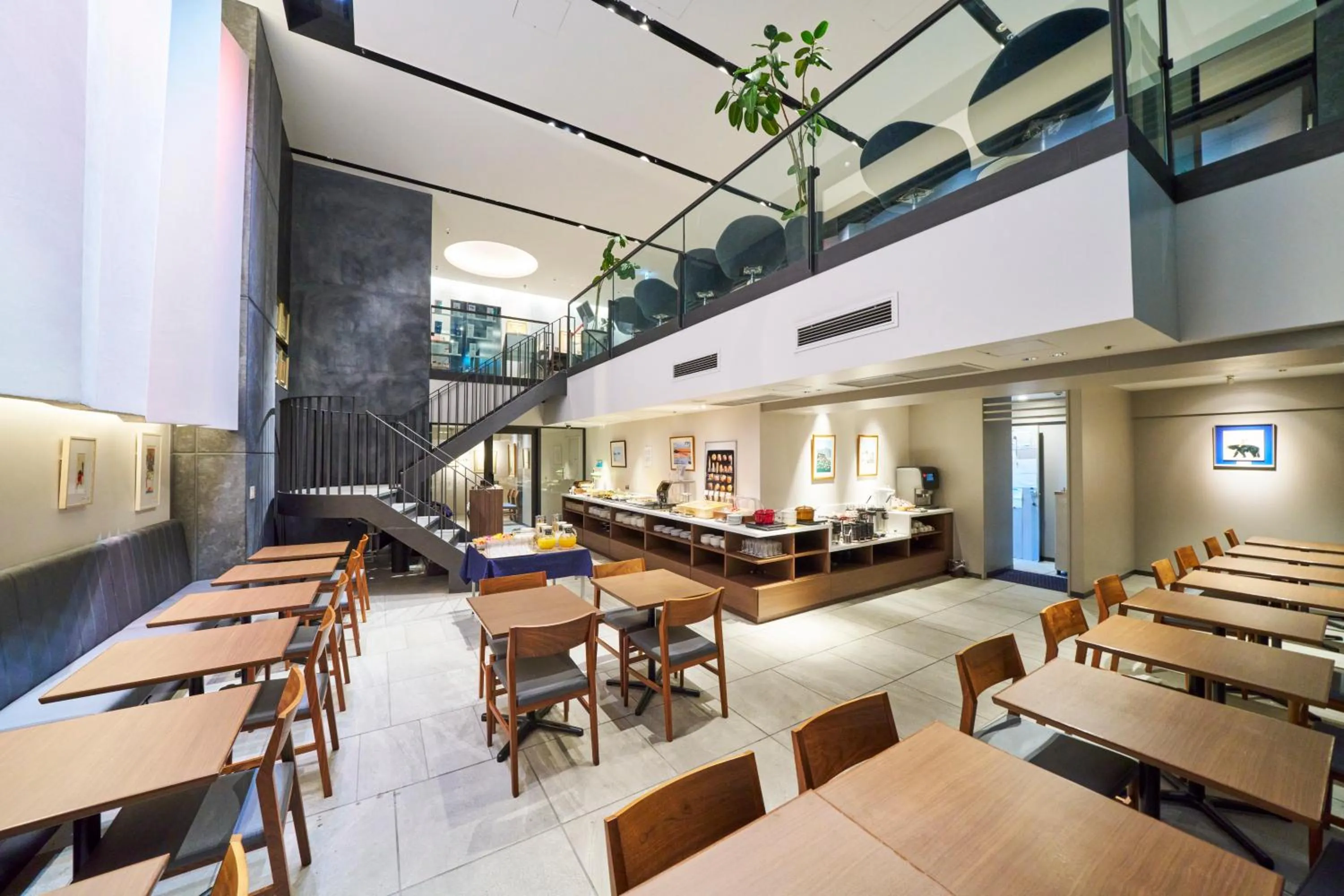 Restaurant/places to eat in Best Western Plus Hotel Fino Osaka Kitahama