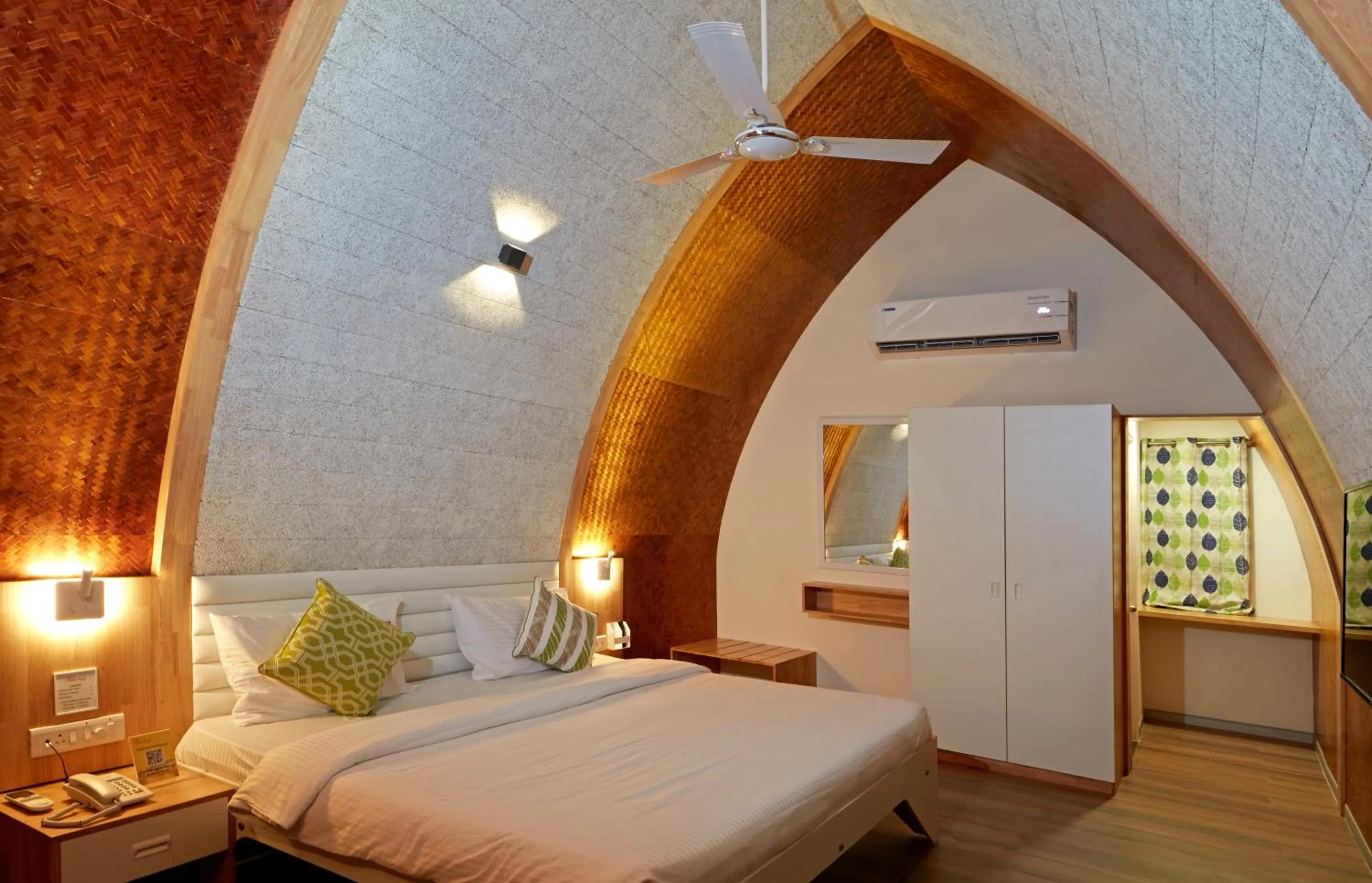 Photo of the whole room, Bed in Bodhiwoods Resorts