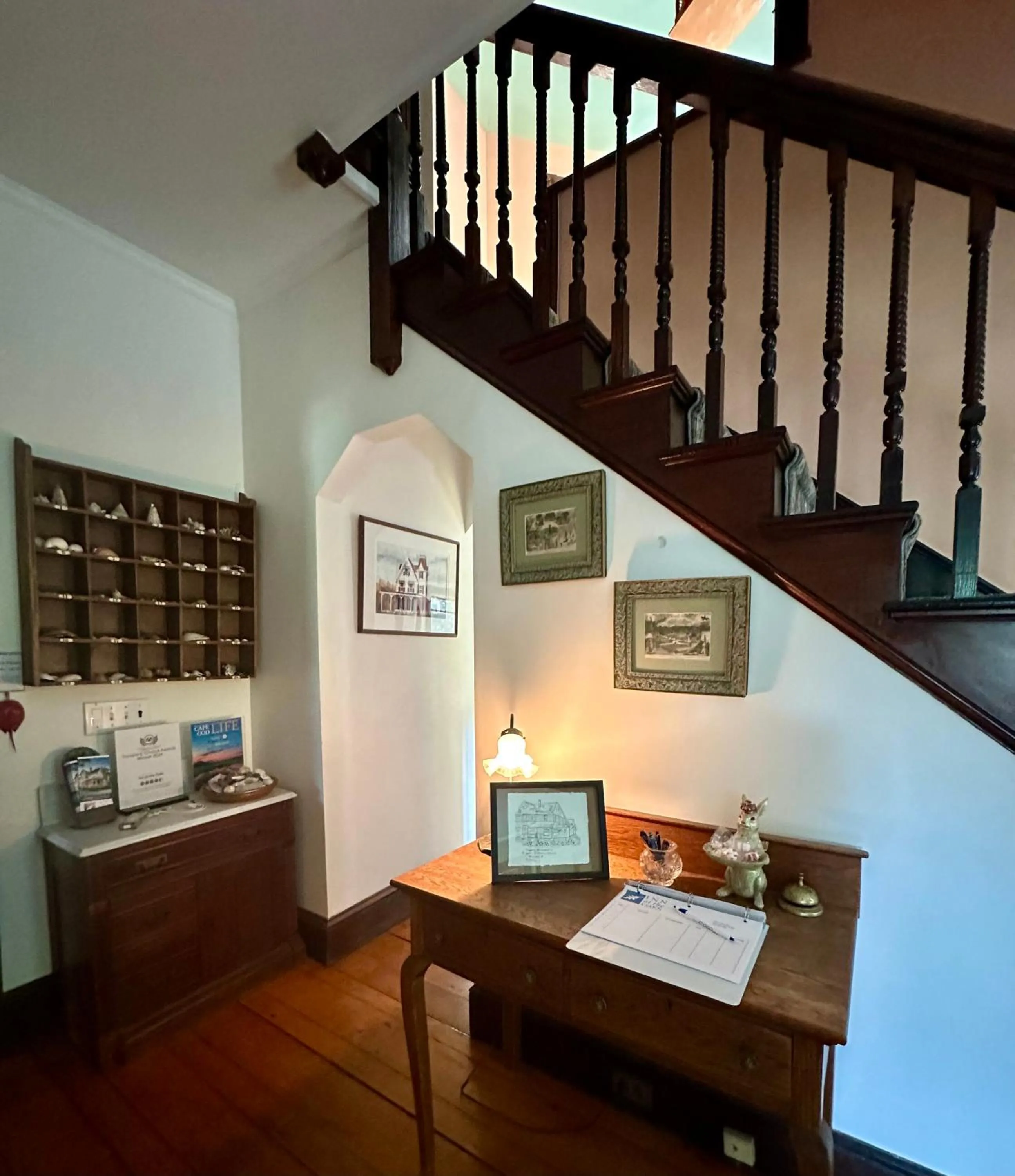 Inn at the Oaks
