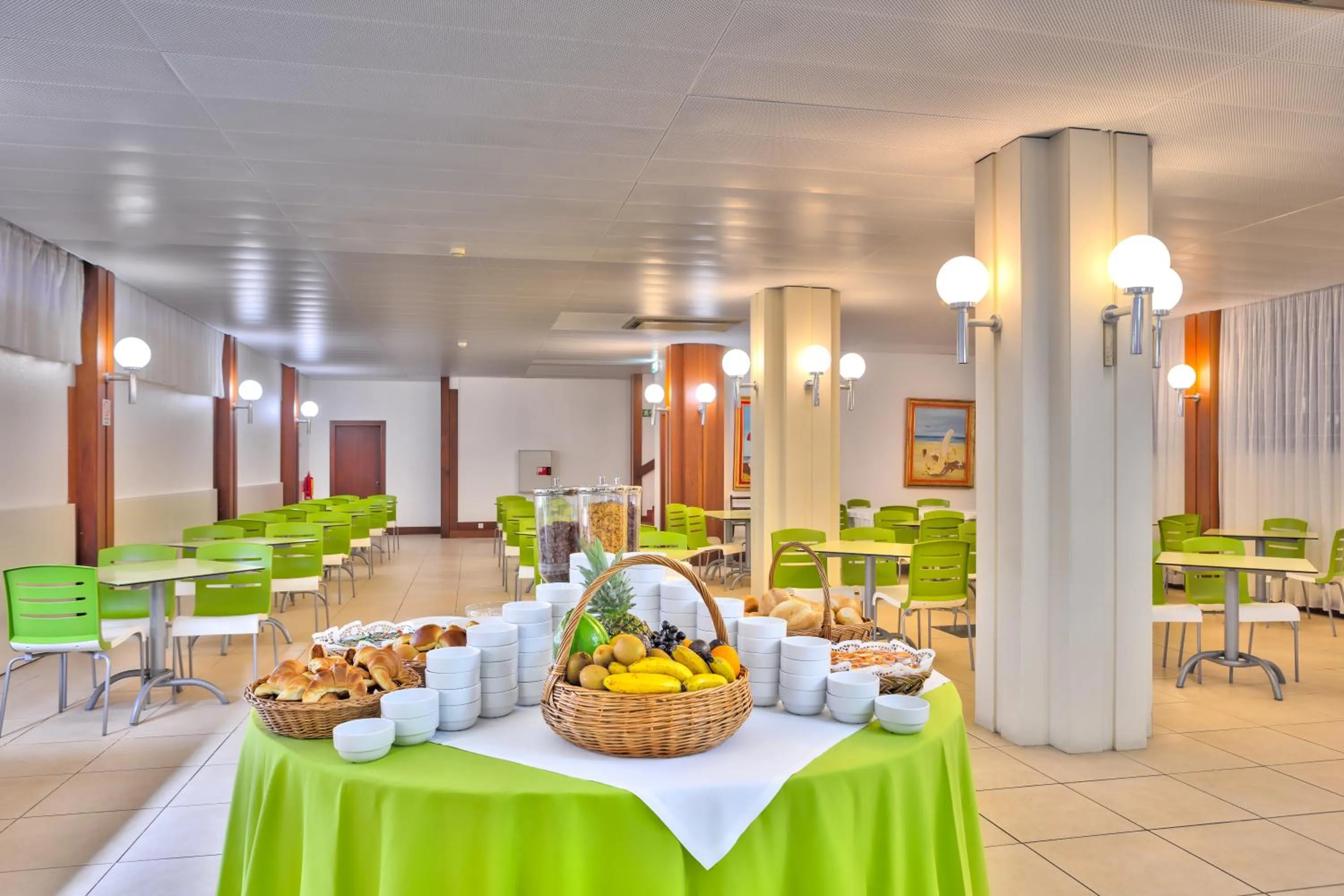 Restaurant/places to eat in Hotel Praia Dourada