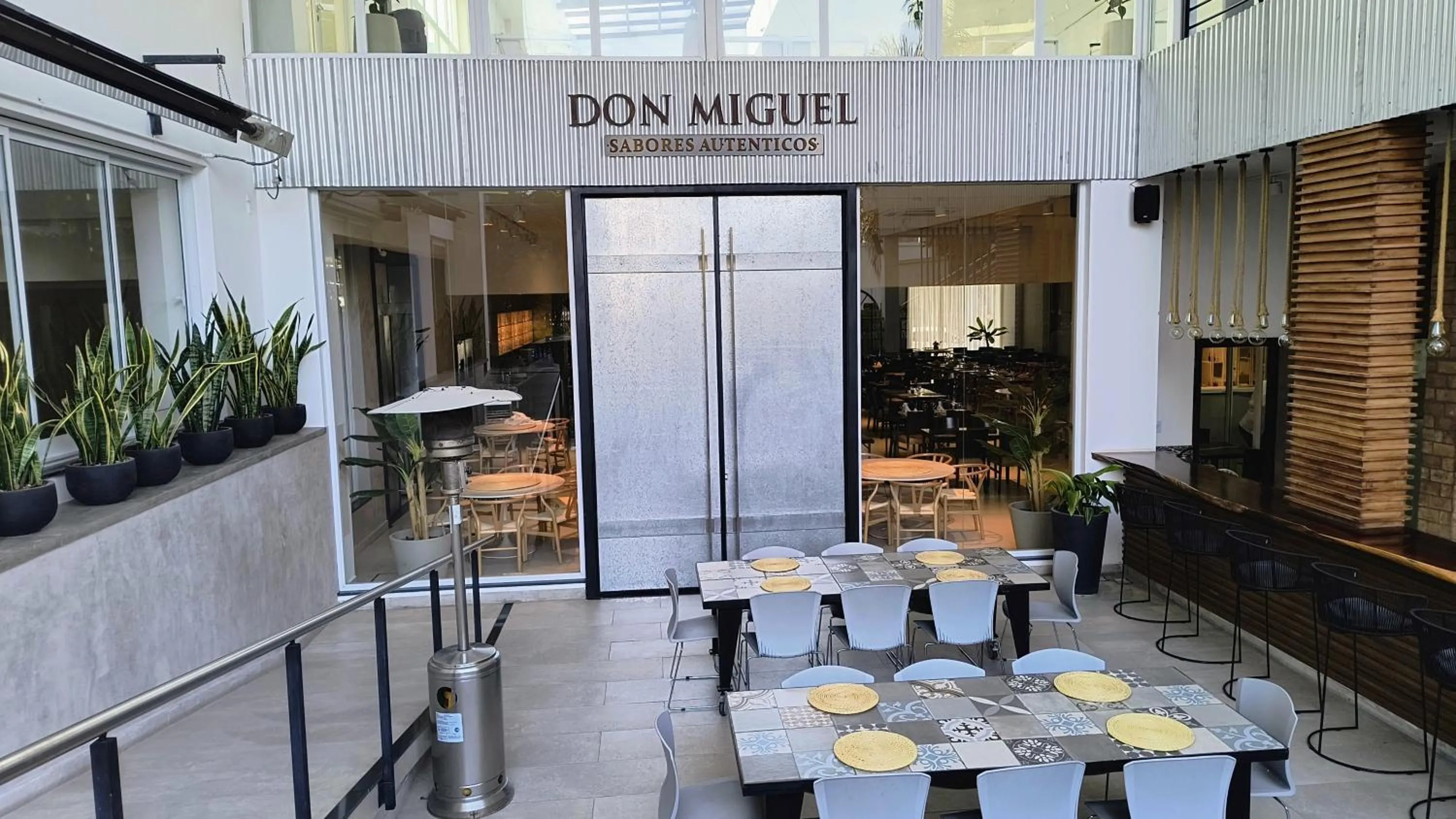 Restaurant/places to eat in HDA Hotel & Spa