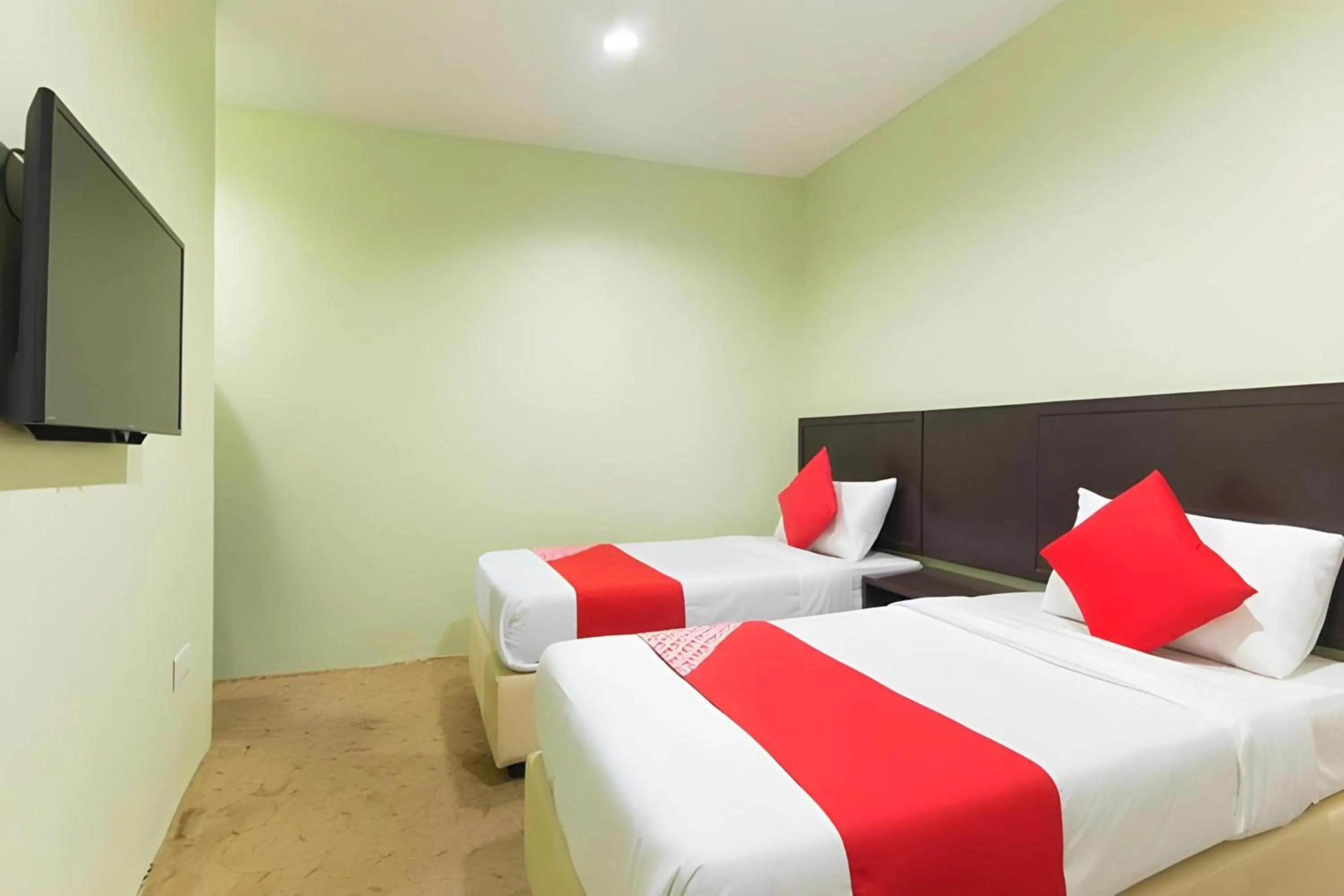 TV and multimedia, Bed in Amani Hotel