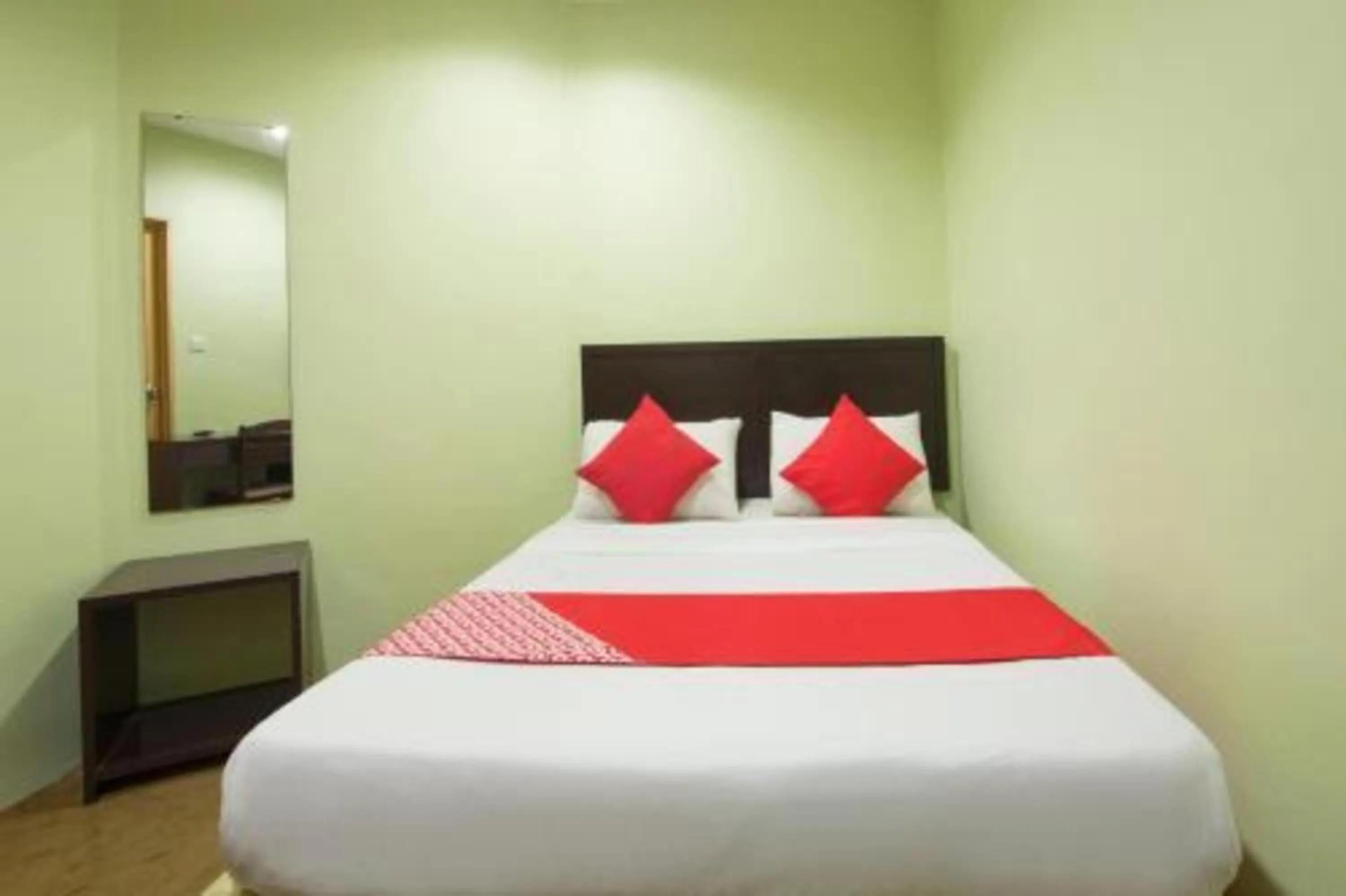 Photo of the whole room, Bed in Amani Hotel