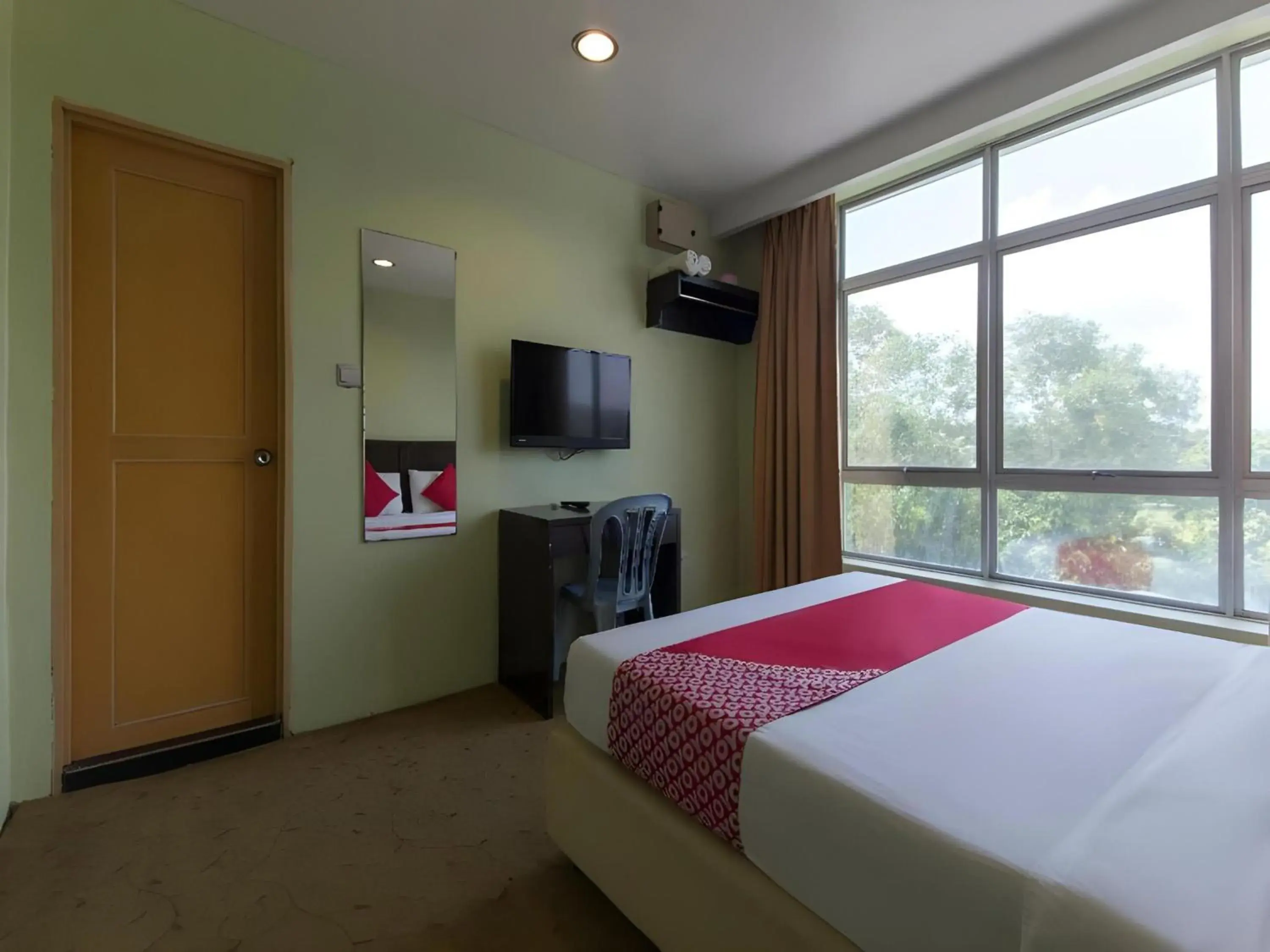 Photo of the whole room, Bed in Amani Hotel Photo of the whole room, Bed in Amani Hotel