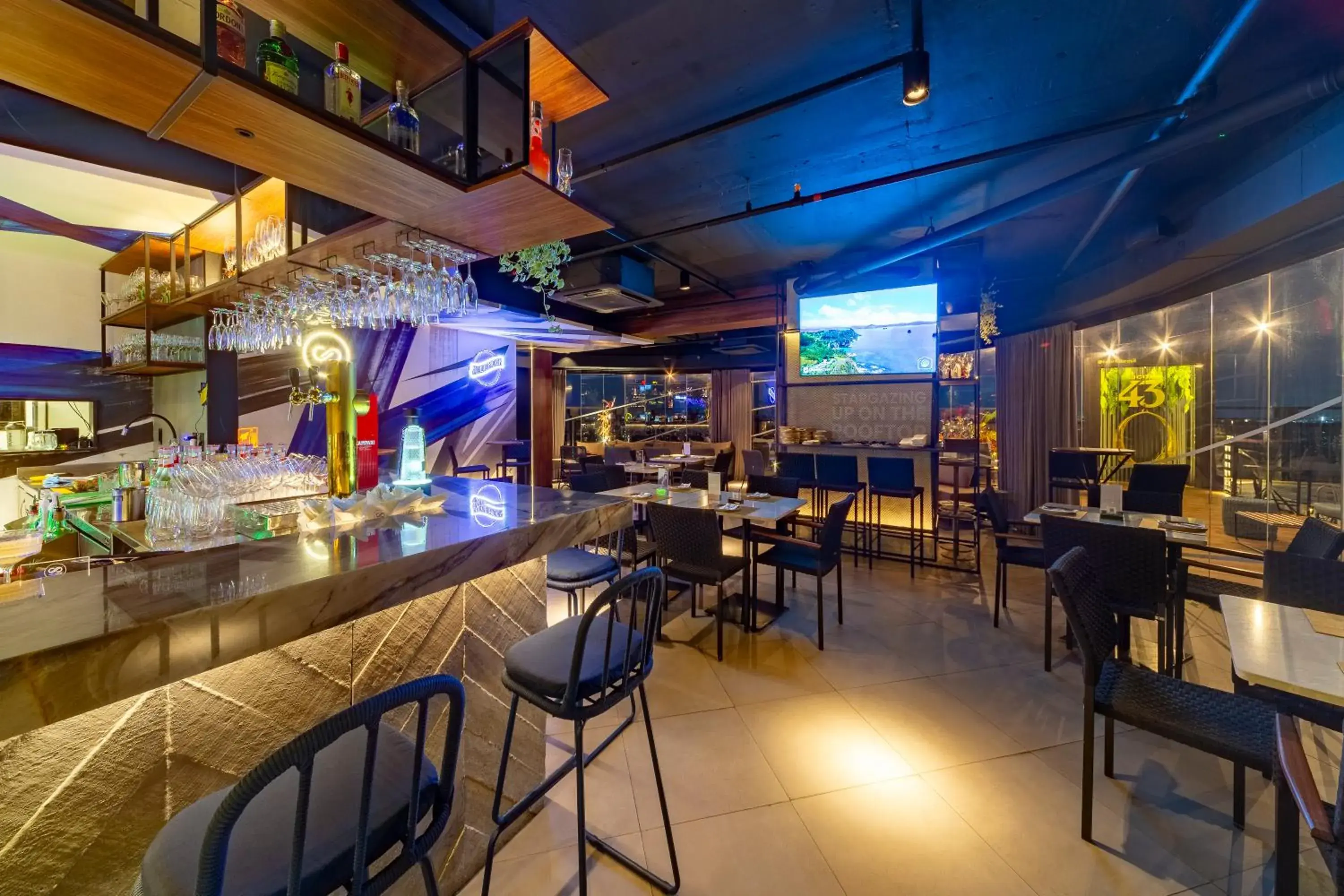 Lounge or bar in Intercity Salvador Lounge or bar in Intercity Salvador