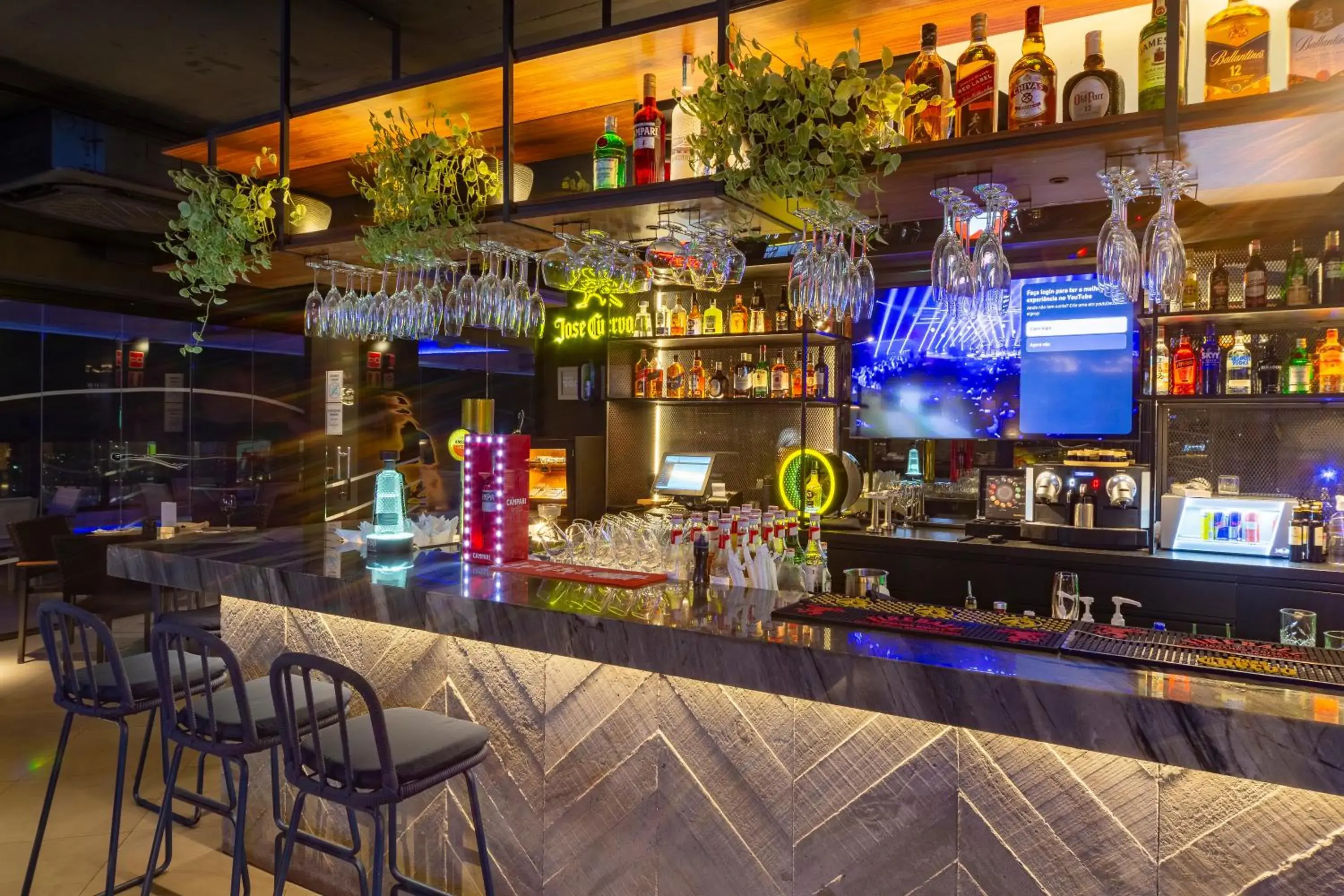 Lounge or bar in Intercity Salvador Lounge or bar in Intercity Salvador