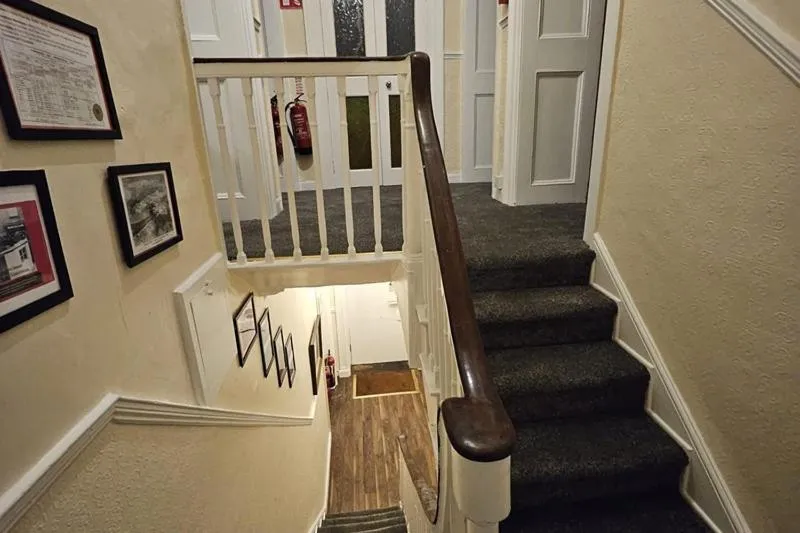 Area and facilities in Bush Hotel