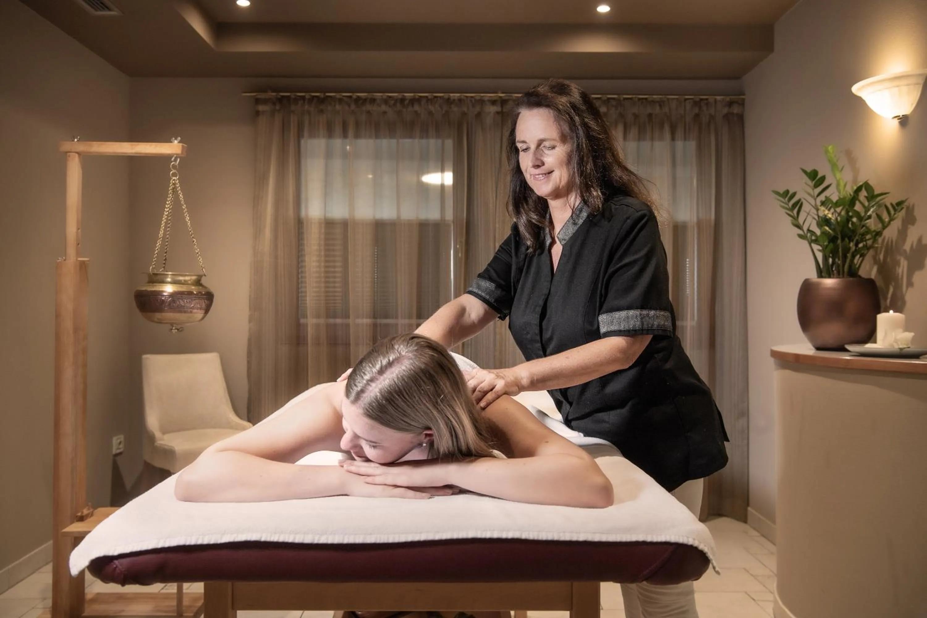 Massage in Small & Beautiful Hotel Gnaid