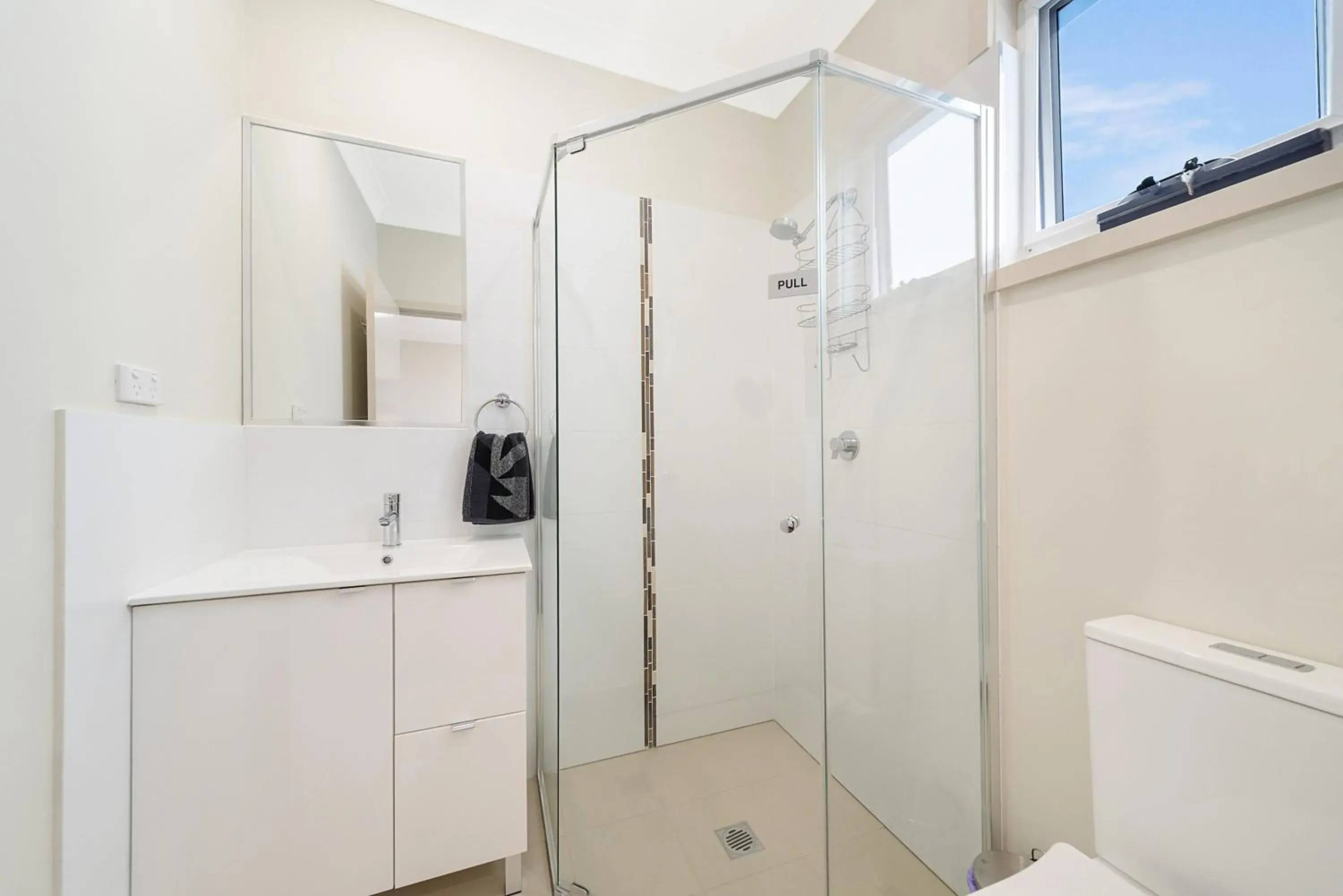 Double Room with Shared Bathroom in Marulan Stayz Double Room with Shared Bathroom in Marulan Stayz