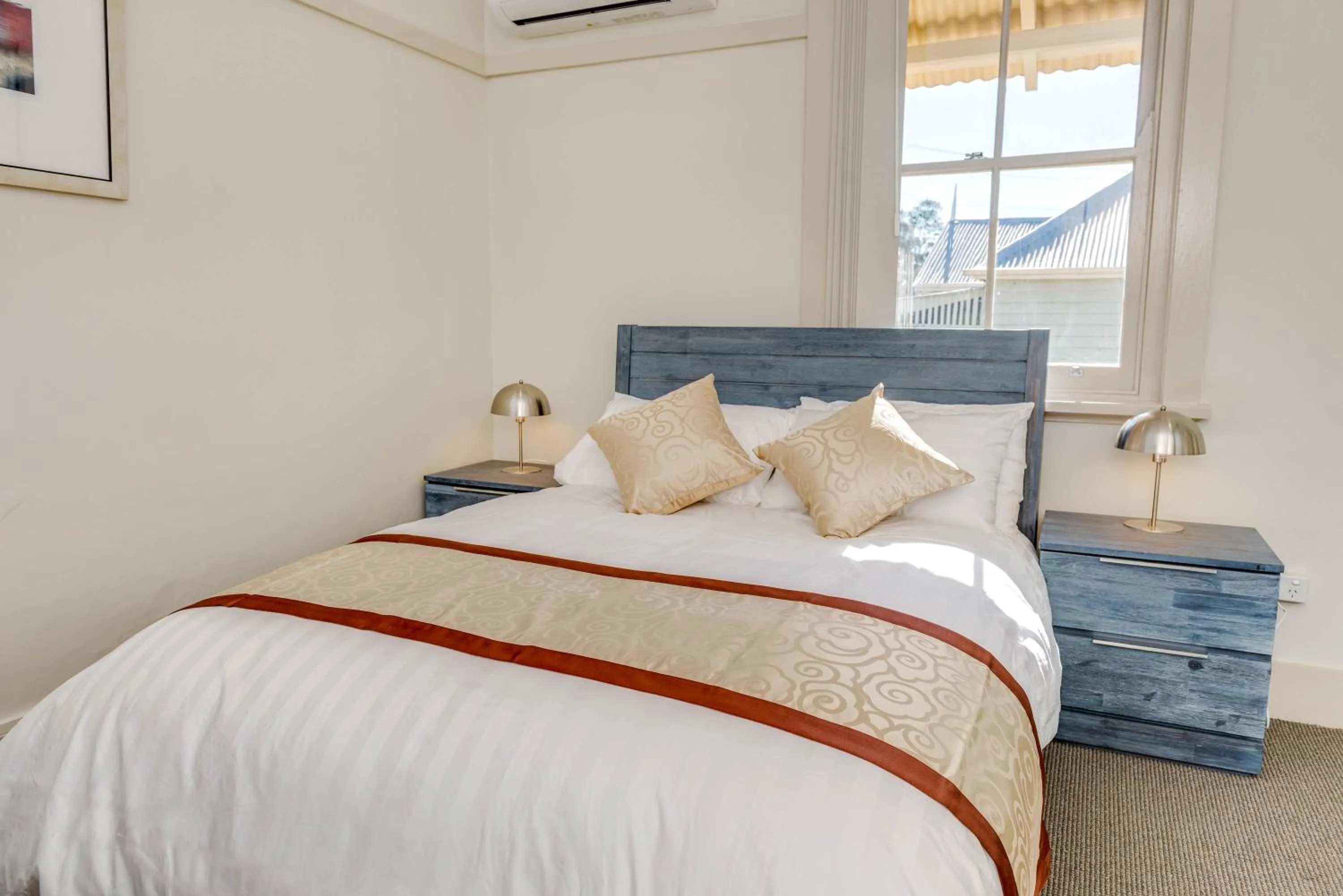 Bed in Marulan Stayz