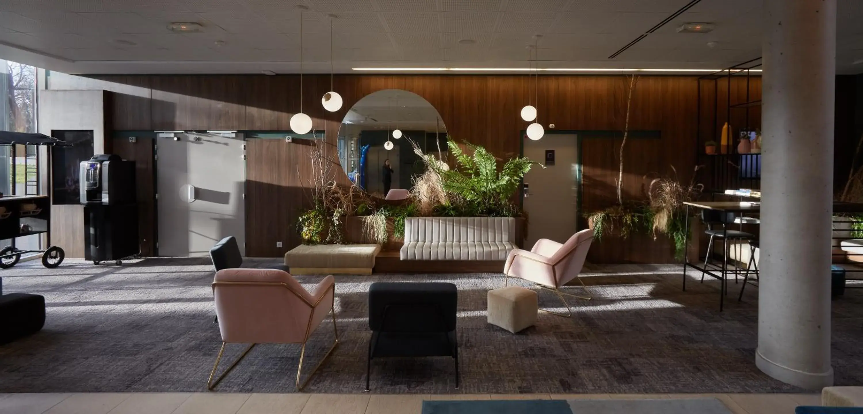 Lobby or reception in Best Western Plus Paris Meudon Ermitage Lobby or reception in Best Western Plus Paris Meudon Ermitage