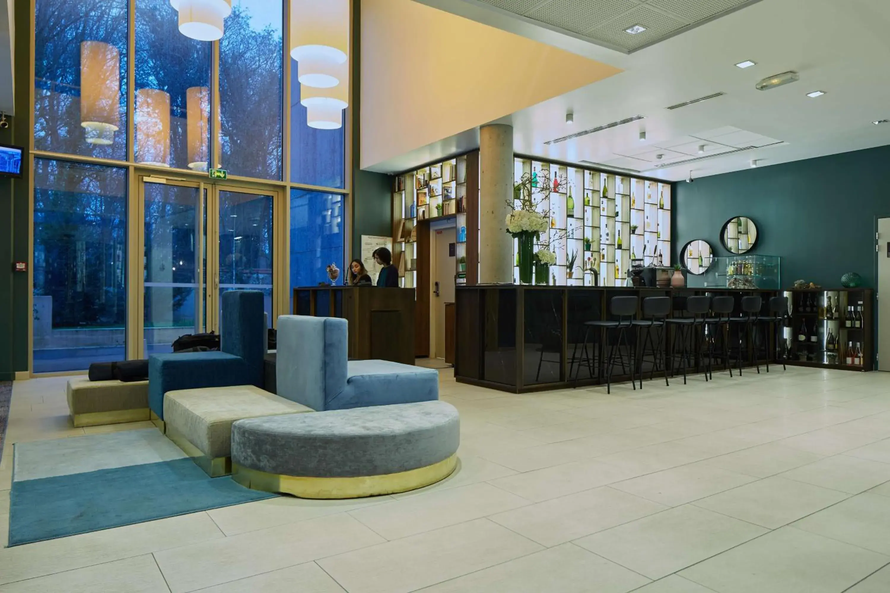 Lobby or reception in Best Western Plus Paris Meudon Ermitage Lobby or reception in Best Western Plus Paris Meudon Ermitage