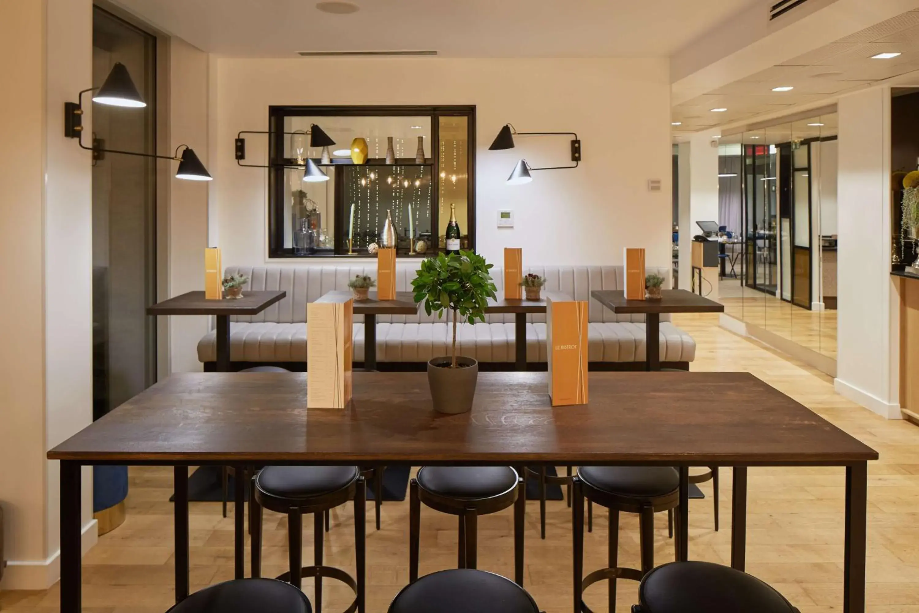 Restaurant/places to eat in Best Western Plus Paris Meudon Ermitage Restaurant/places to eat in Best Western Plus Paris Meudon Ermitage