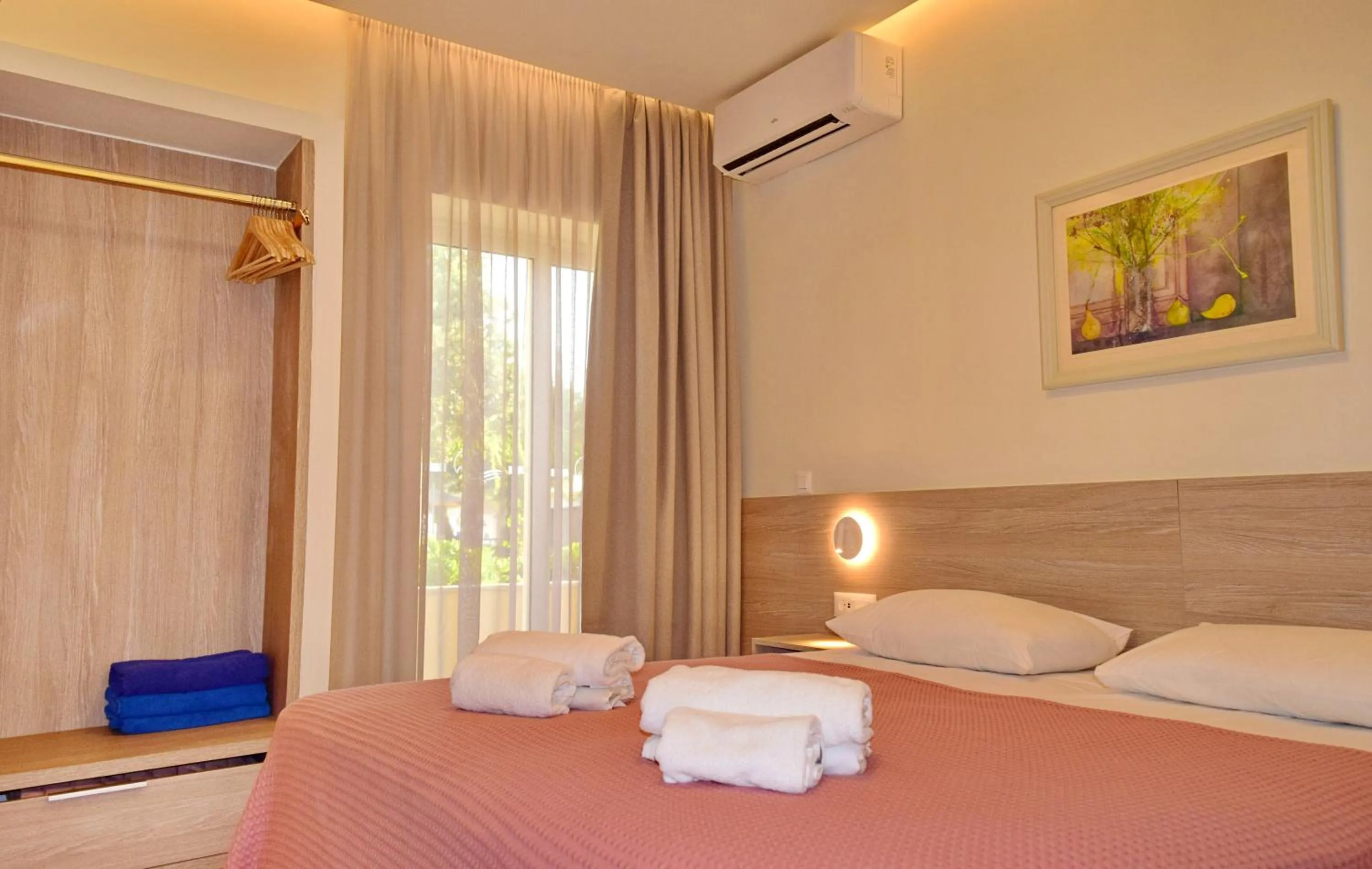 Bedroom, Bed in Melina Beach