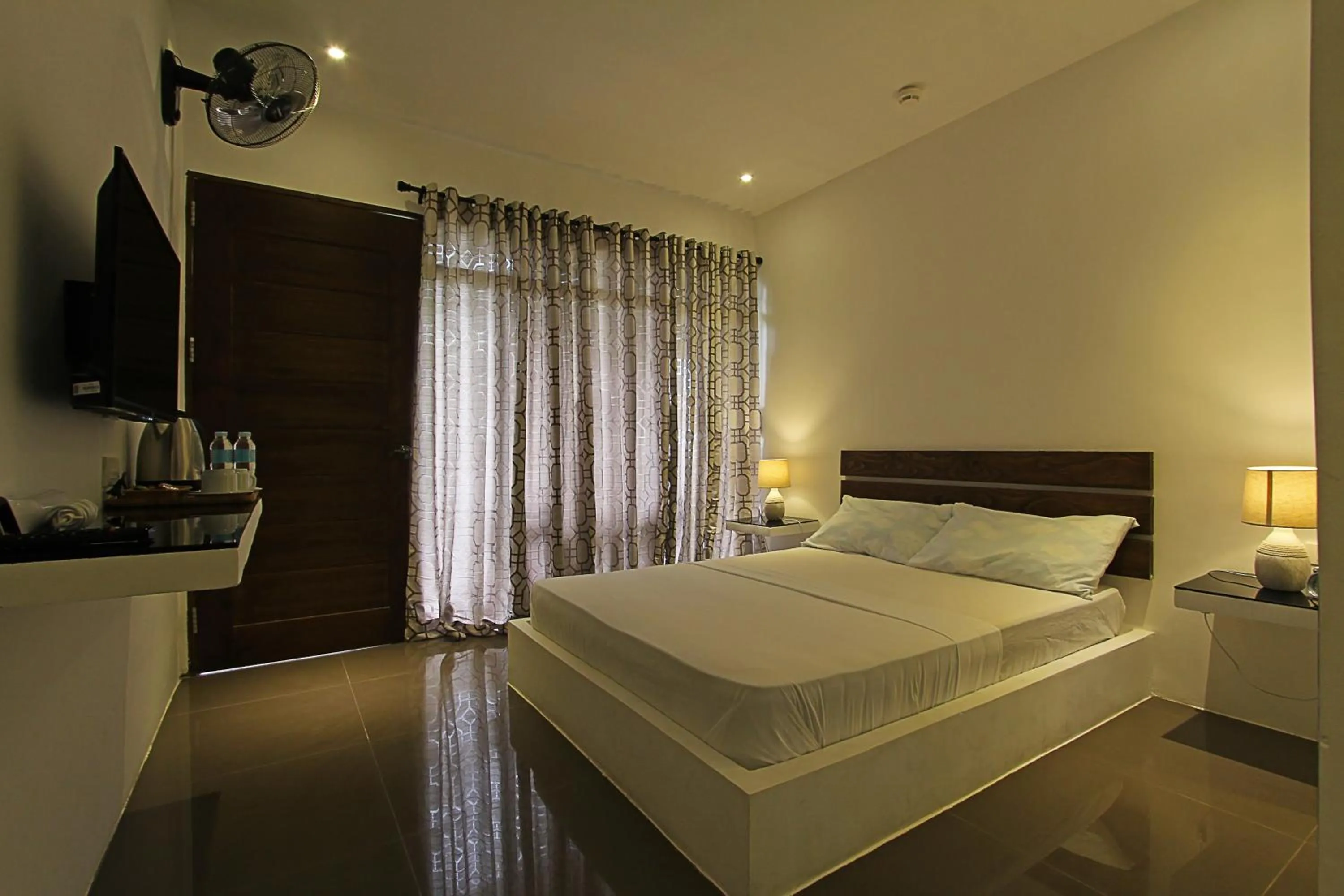 Bedroom, Bed in Quest Villa