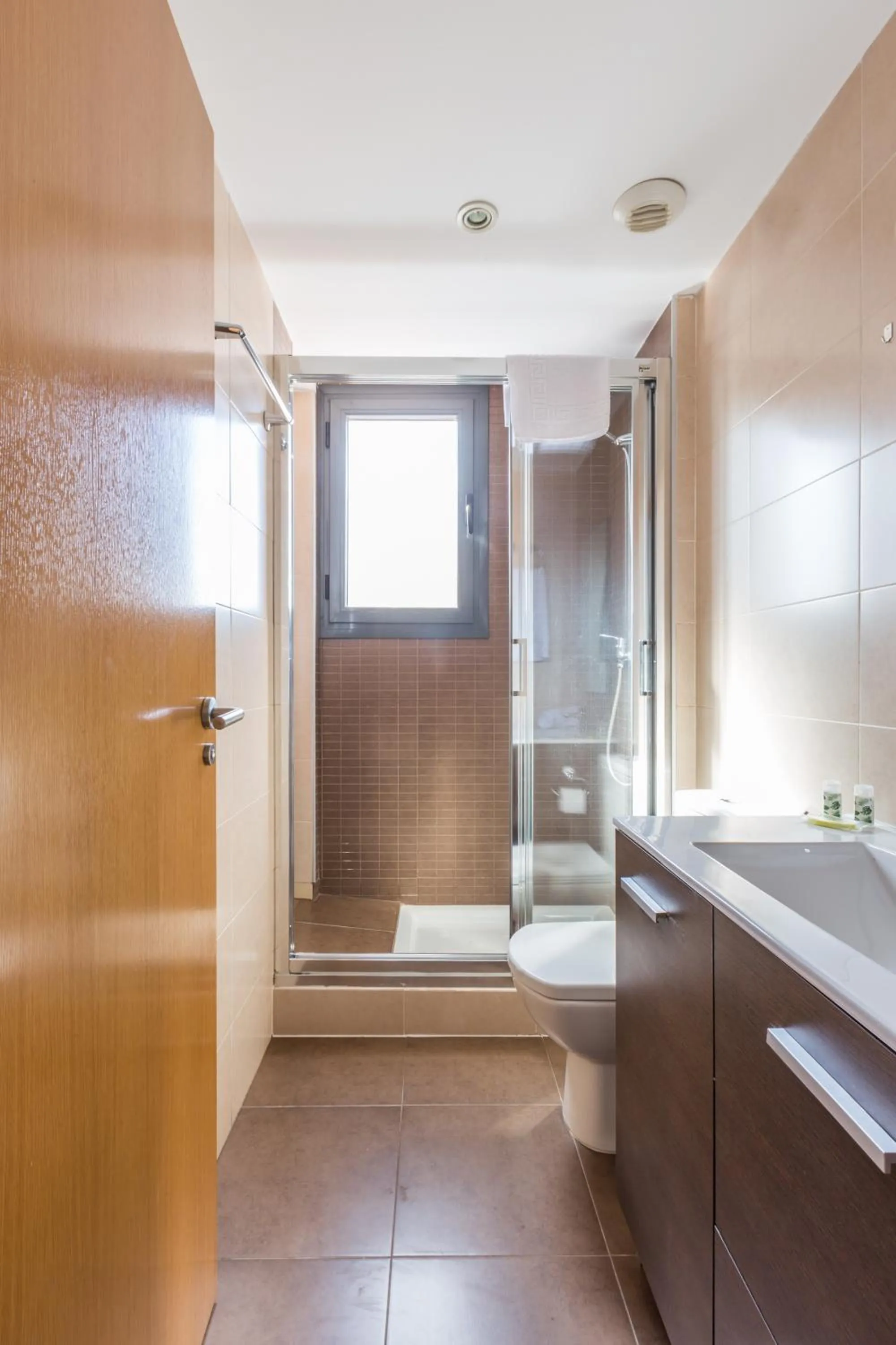 Shower in Horoko Apartments by gaiarooms