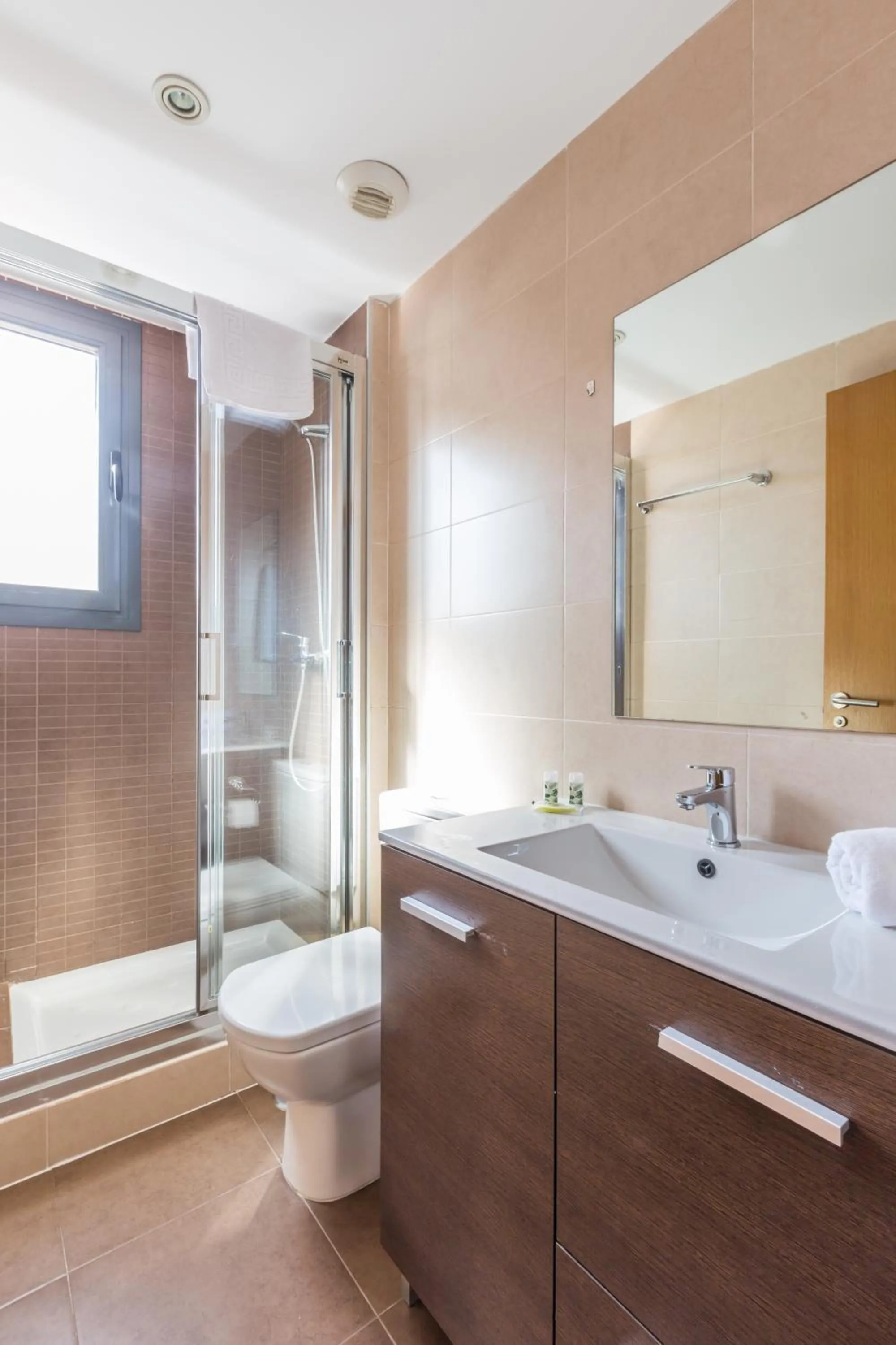 Shower in Horoko Apartments by gaiarooms