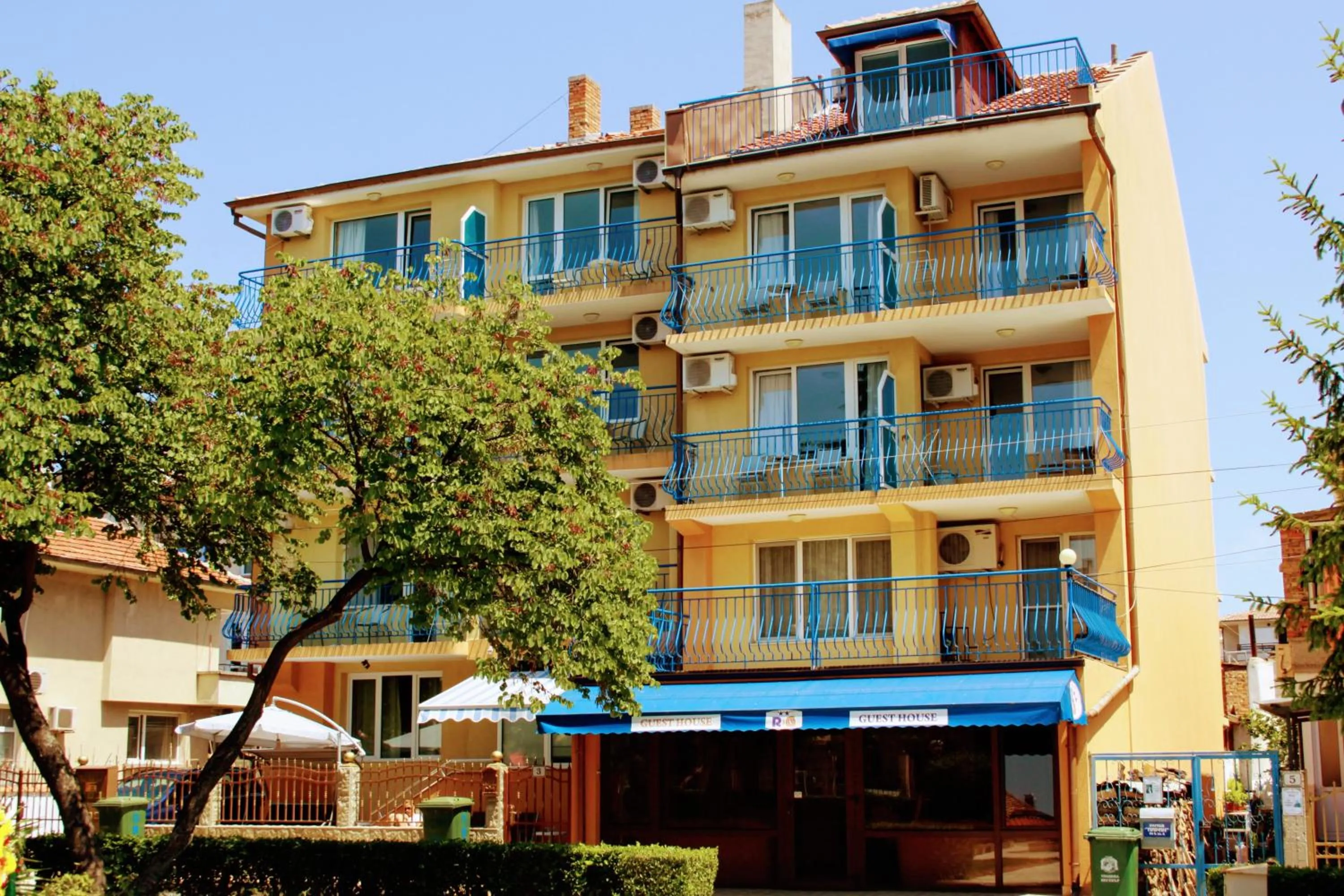 Property building in R&G Hotel