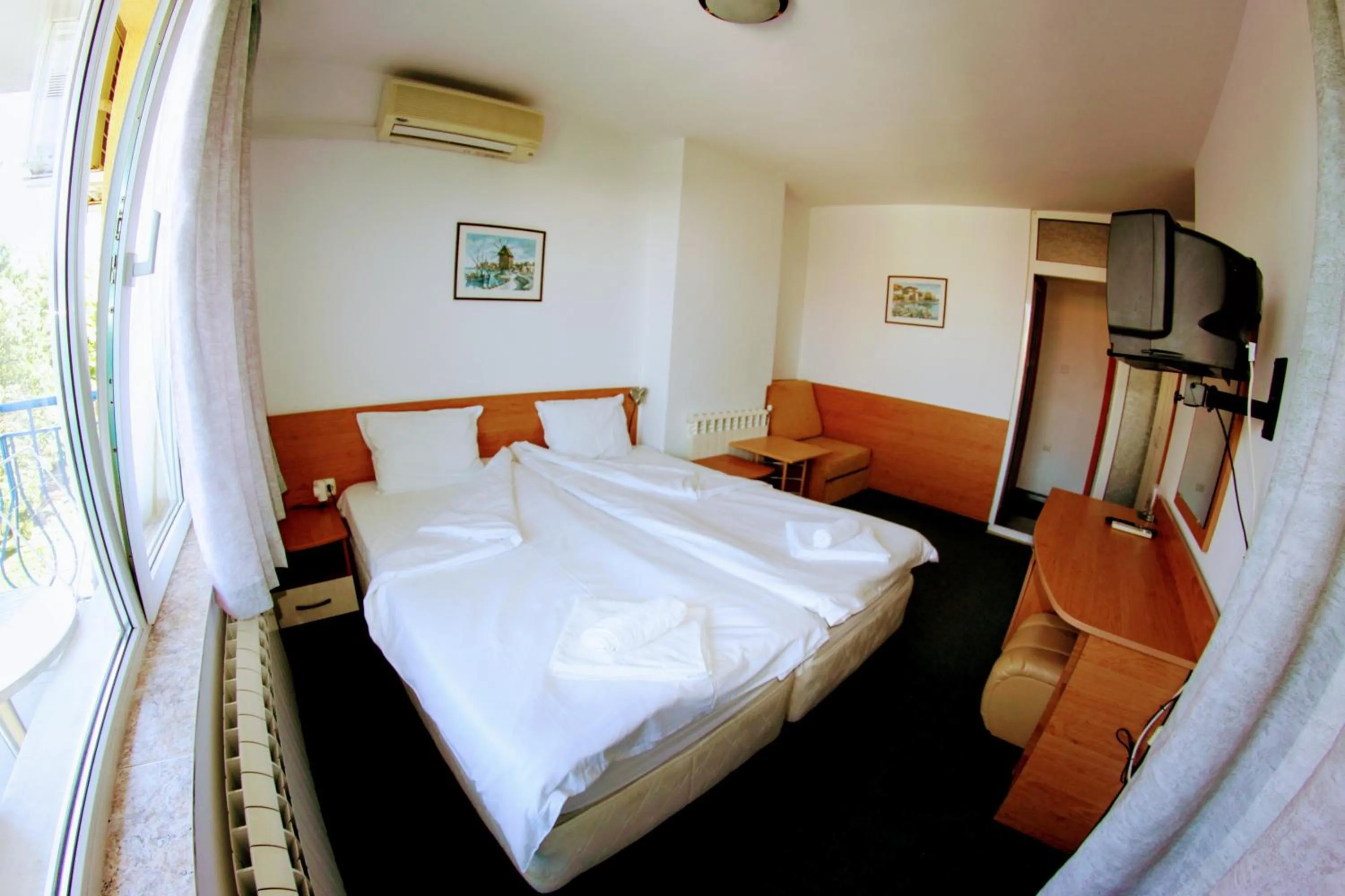 Bed in R&G Hotel
