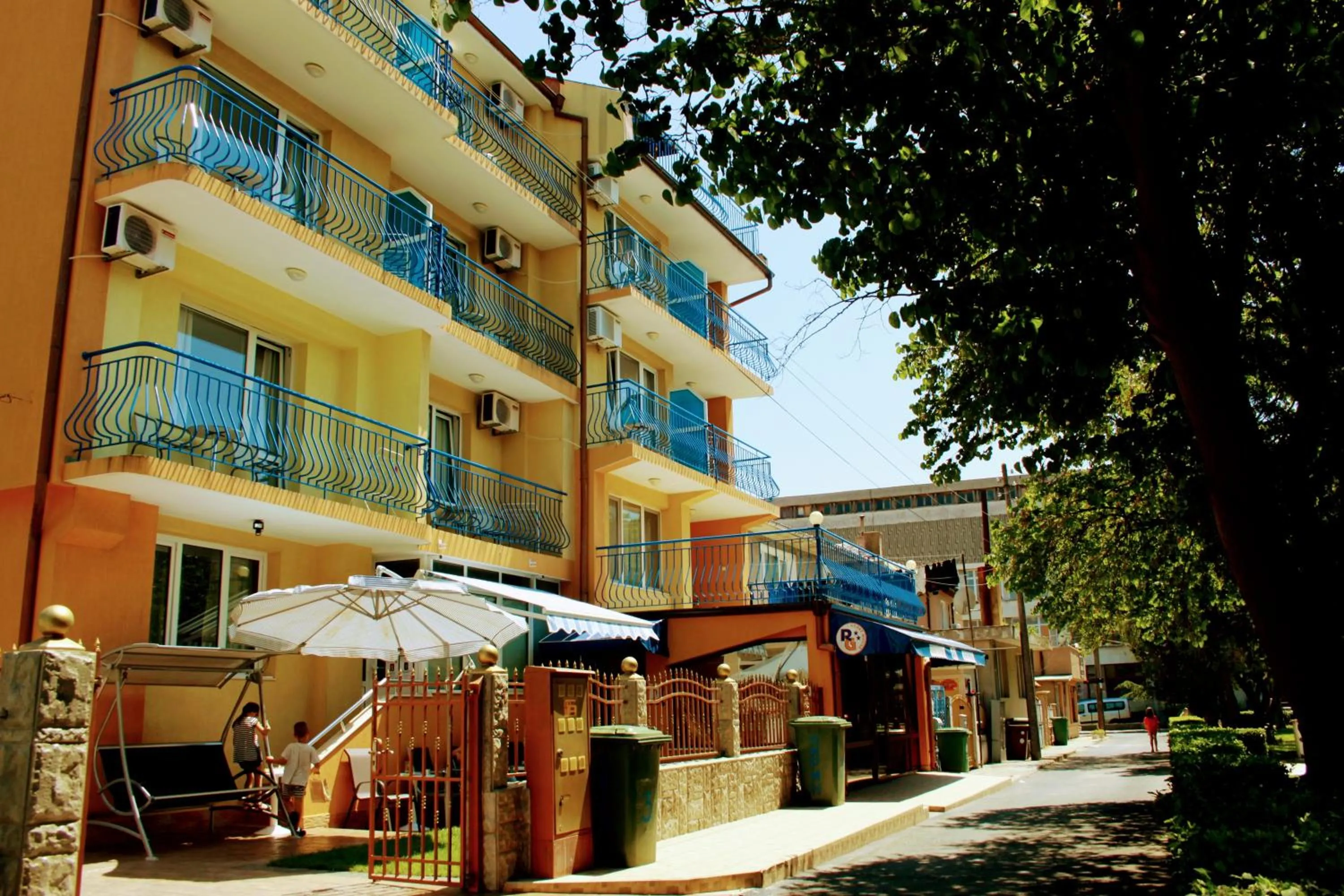 R&G Hotel