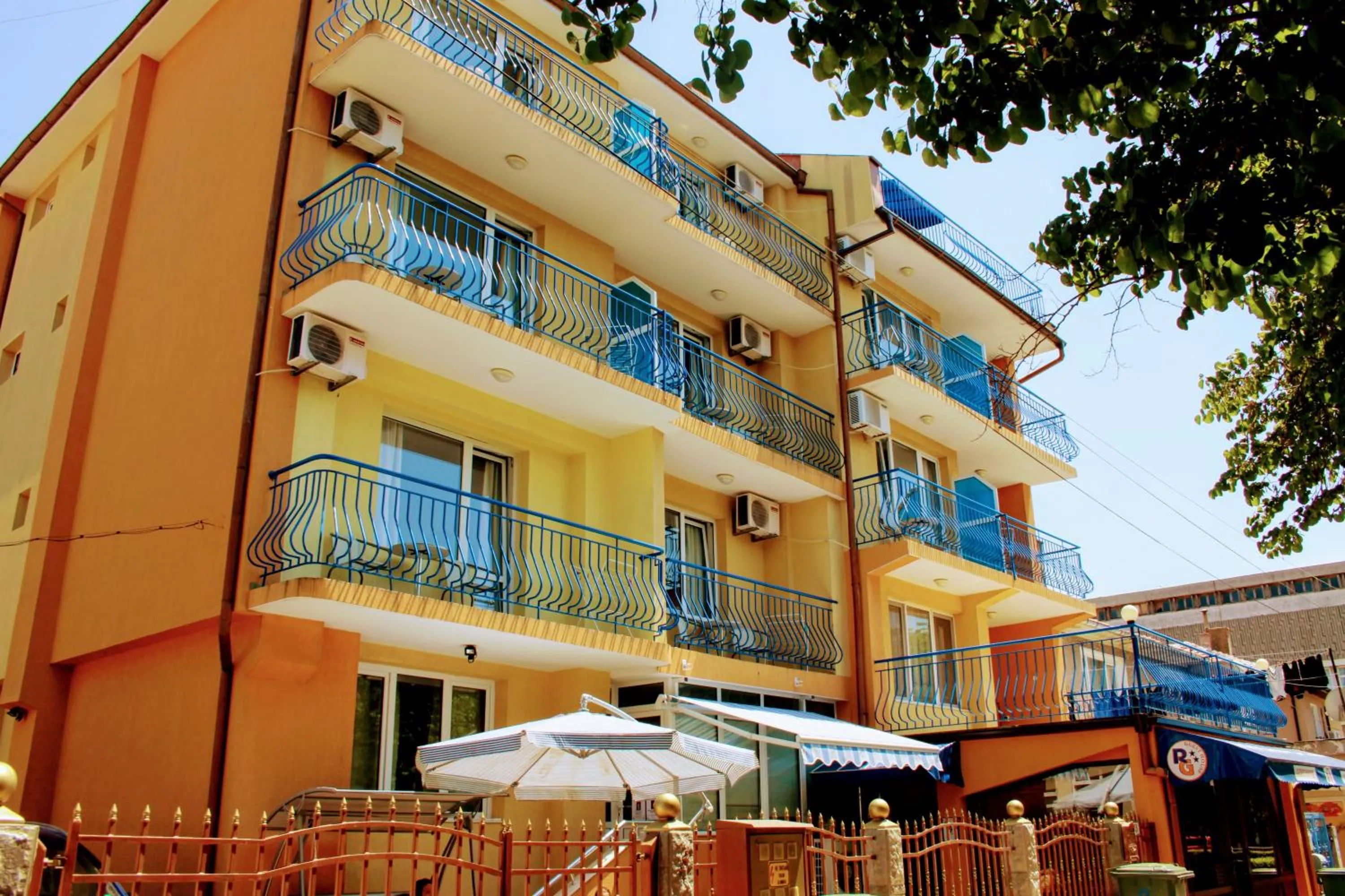 R&G Hotel